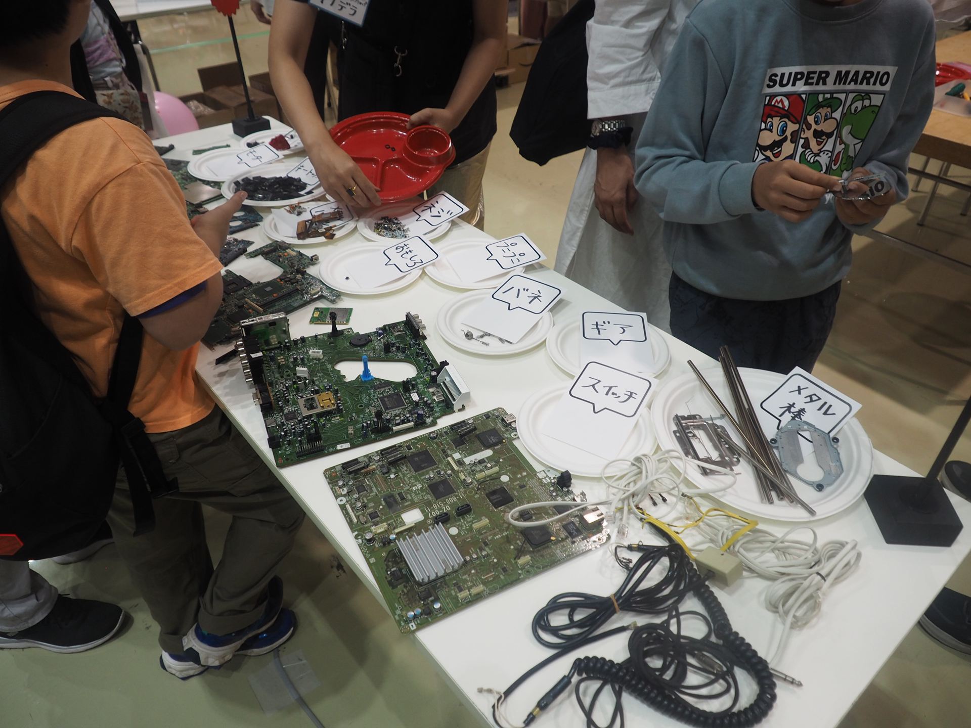 分解したパーツはジャンルごとに整理する