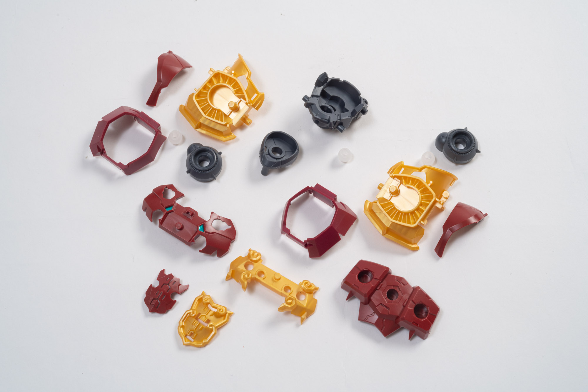 胸部パーツ全景。肩や腰の関節が太いのでポーズの保持もしっかりしている。