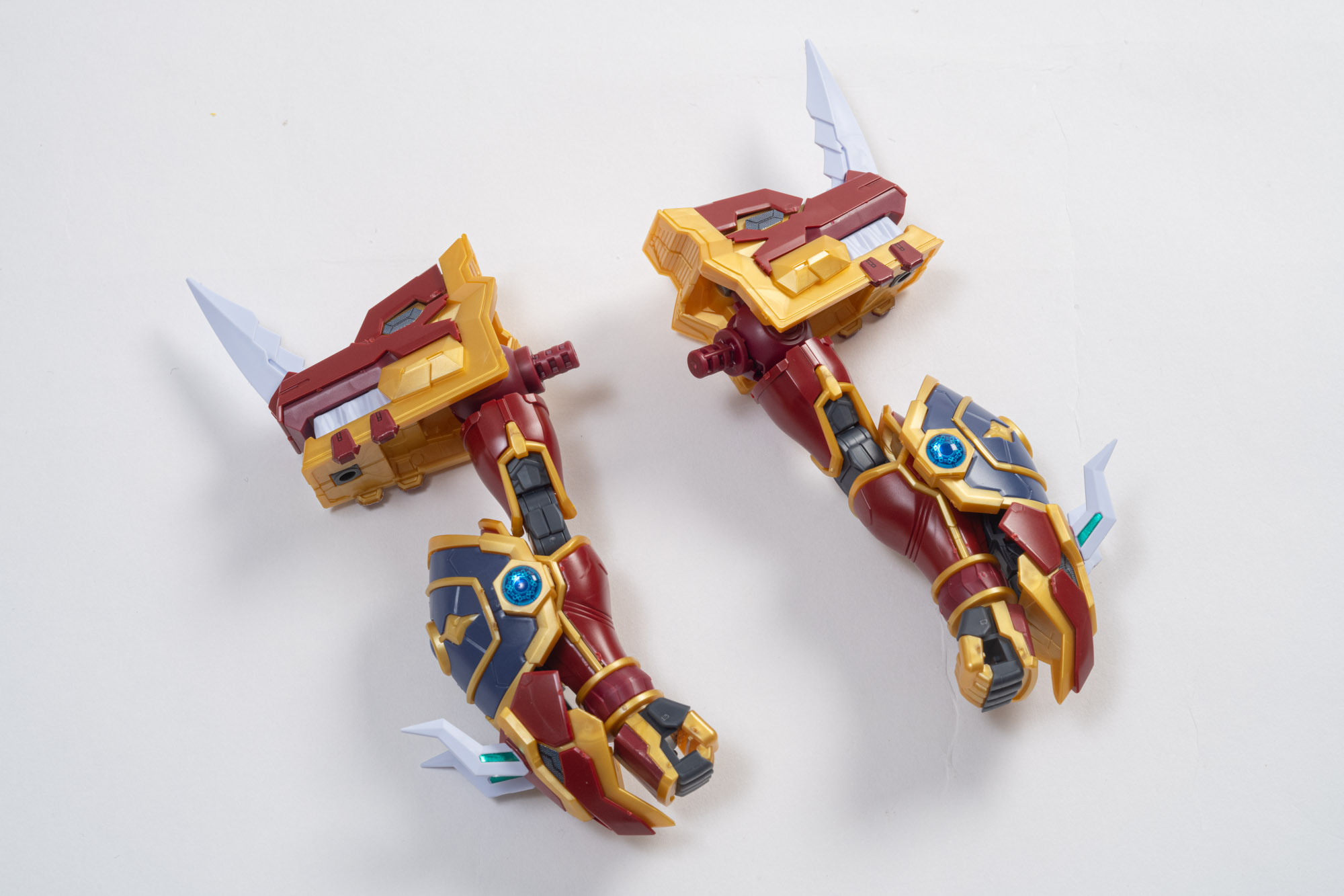 両腕が完成。しっかりとした強そうな腕になる。