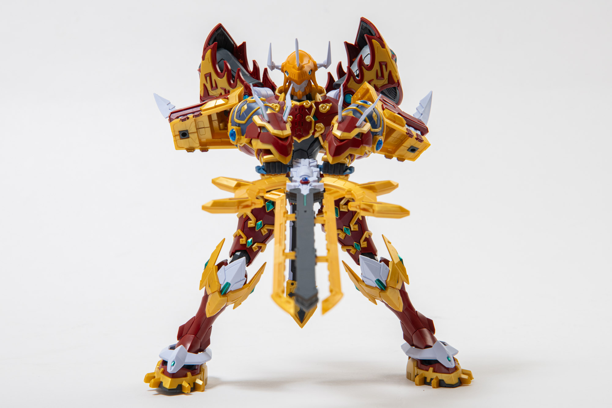 必殺技の炎龍撃！このアンバランスな体勢でもしっかりと自立できるのがすばらしい！