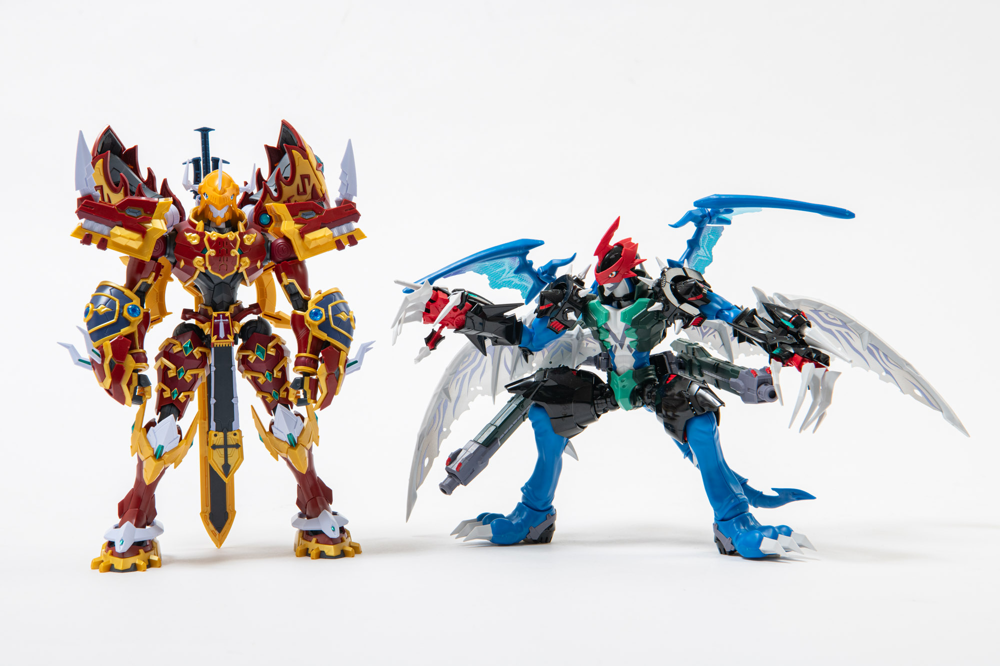 以前レビューした「Figure-rise Standard Amplified パイルドラモン」と並べるとこのようなサイズ感になる。