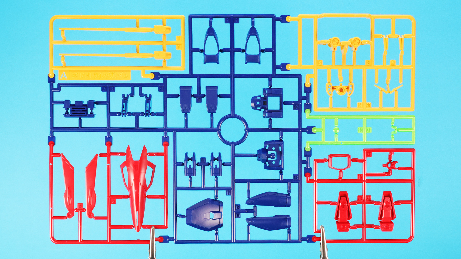 A:カラフルな加飾部パーツ