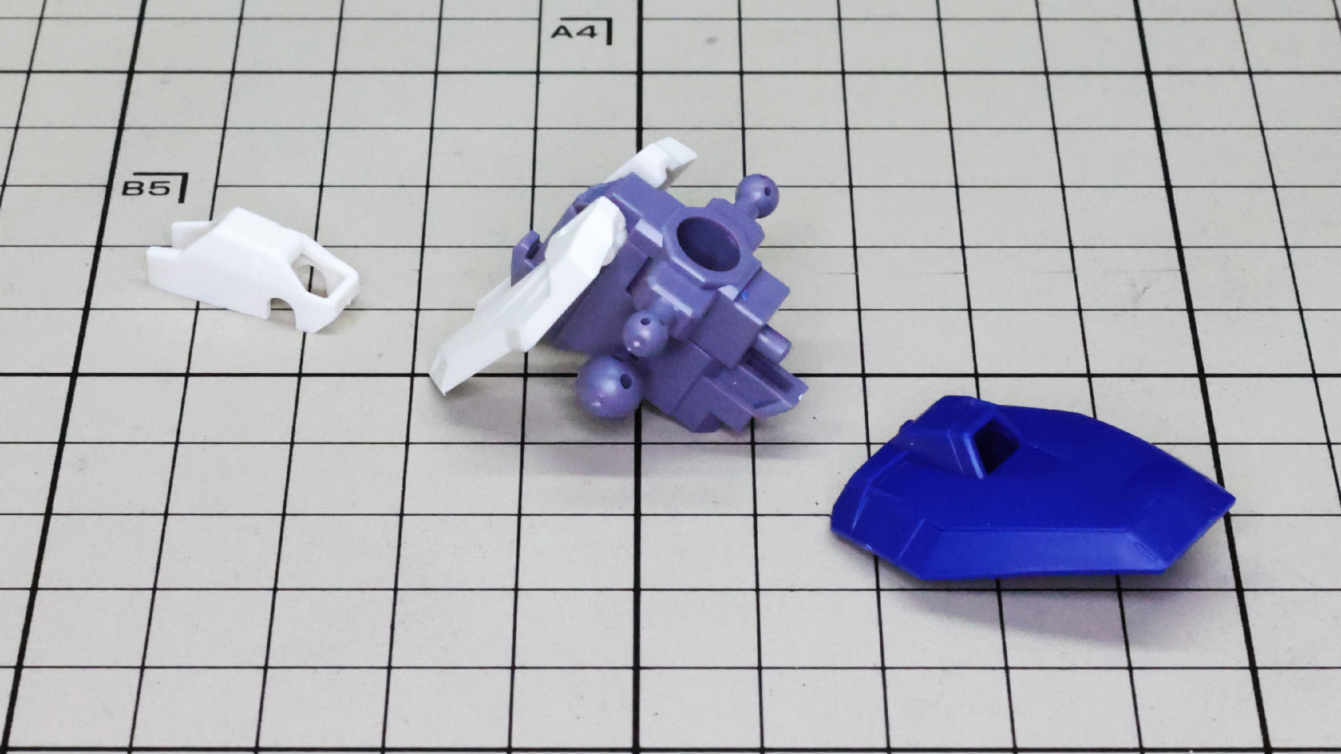 股関節には大きなボールジョイントが用意されています