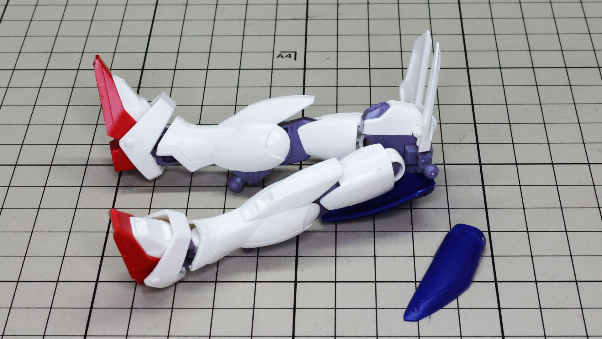 腰部とドッキングさせていきます