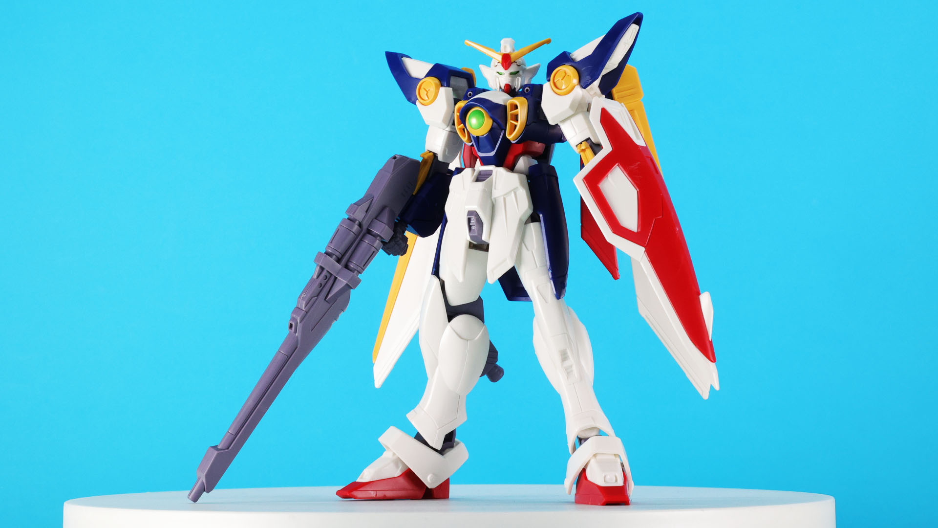 簡単組立でもこのカラーとディテールを実現したEGシリーズのウイングガンダム！