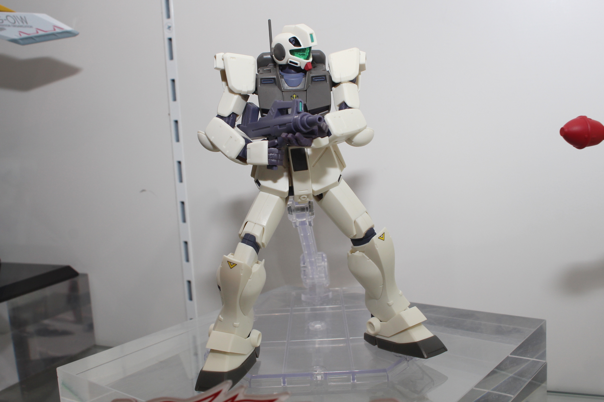 「ROBOT魂 ＜SIDE MS＞ RGM-79G ジム・コマンド ver. A.N.I.M.E. ～コロニー戦仕様～」。2月発送予定。価格は8,800円。プレミアムバンダイ販売商品