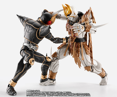 【値下げ済】真骨彫 S.H.F 仮面ライダークウガアルティメットフォーム Amazon.co.jp: S.H.Figuarts（真骨彫製法） 仮面ライダークウガ