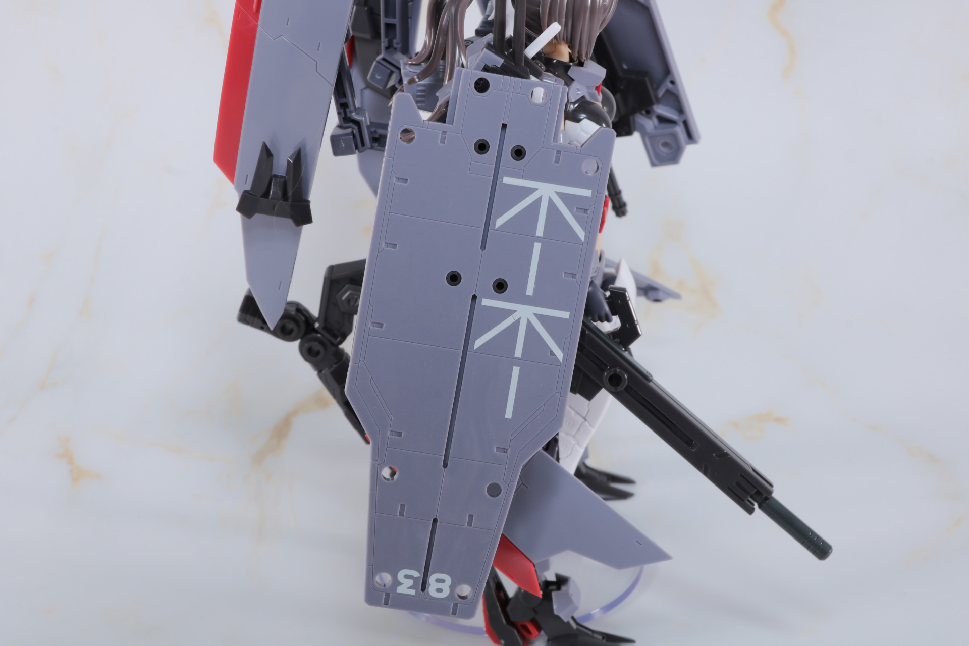 シールド（大）。「出雲」本体を隠せるほど巨大