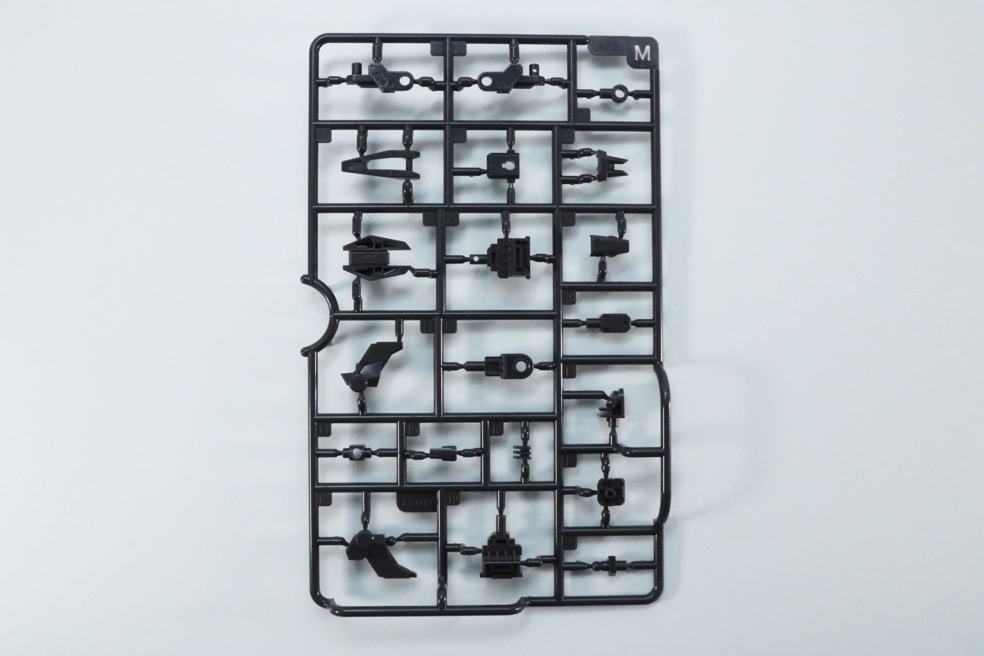 パーツM×2、パーツN