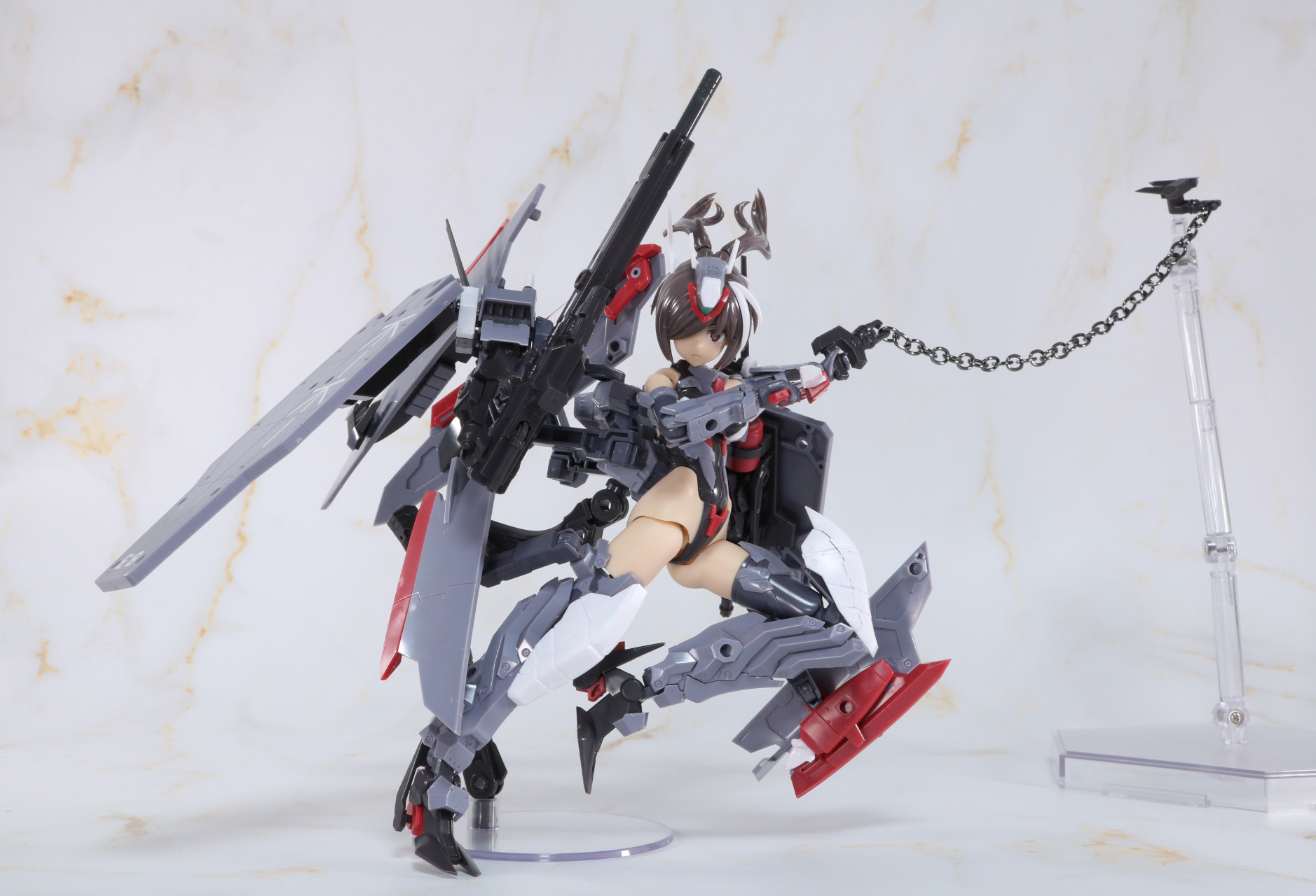 アンカーの投擲用装備はトリッキーなアクションが可能。別売りの「ニューフライングベース」などでアンカー部分に接続して、様々な表現ができる