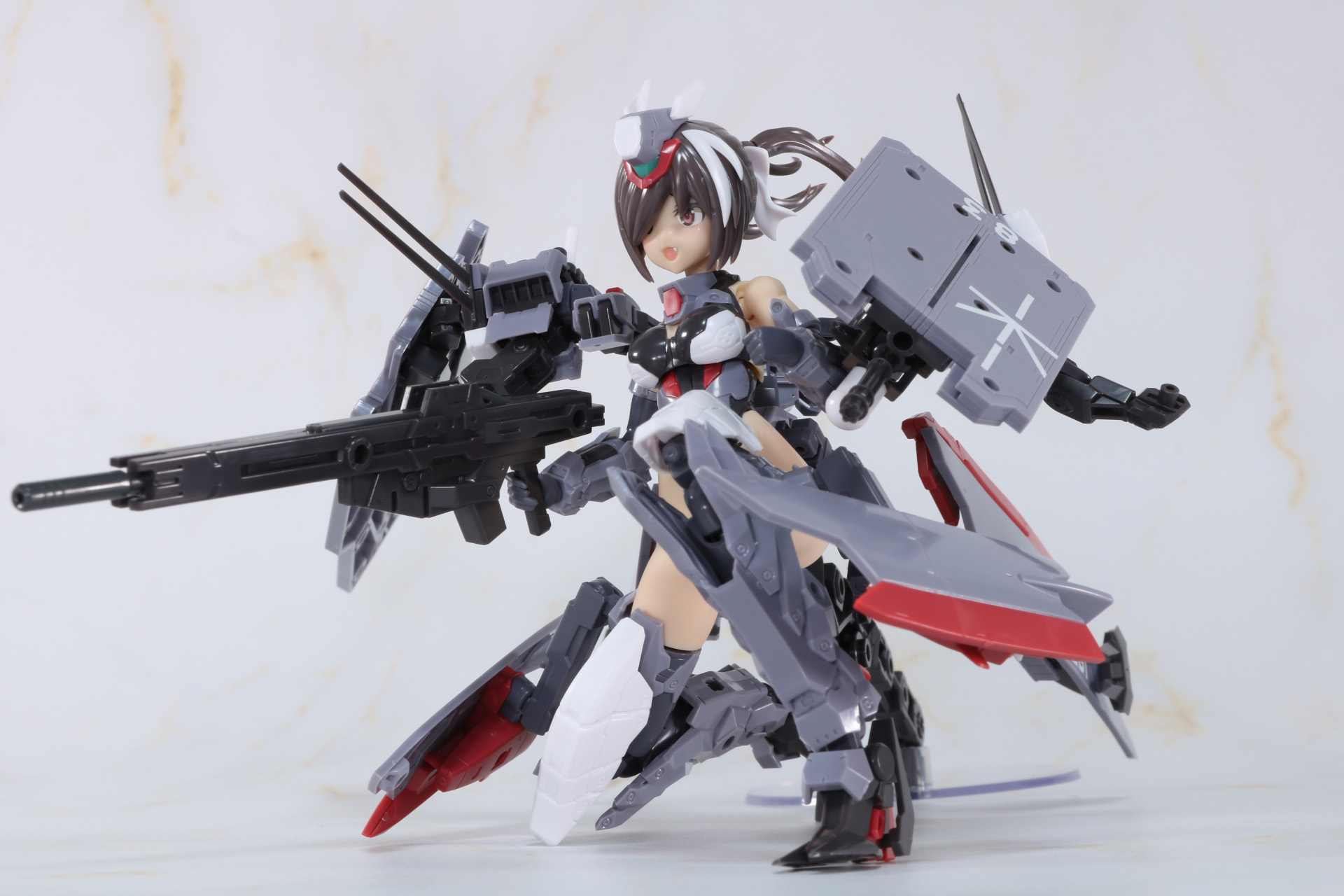 片膝立ちポーズ