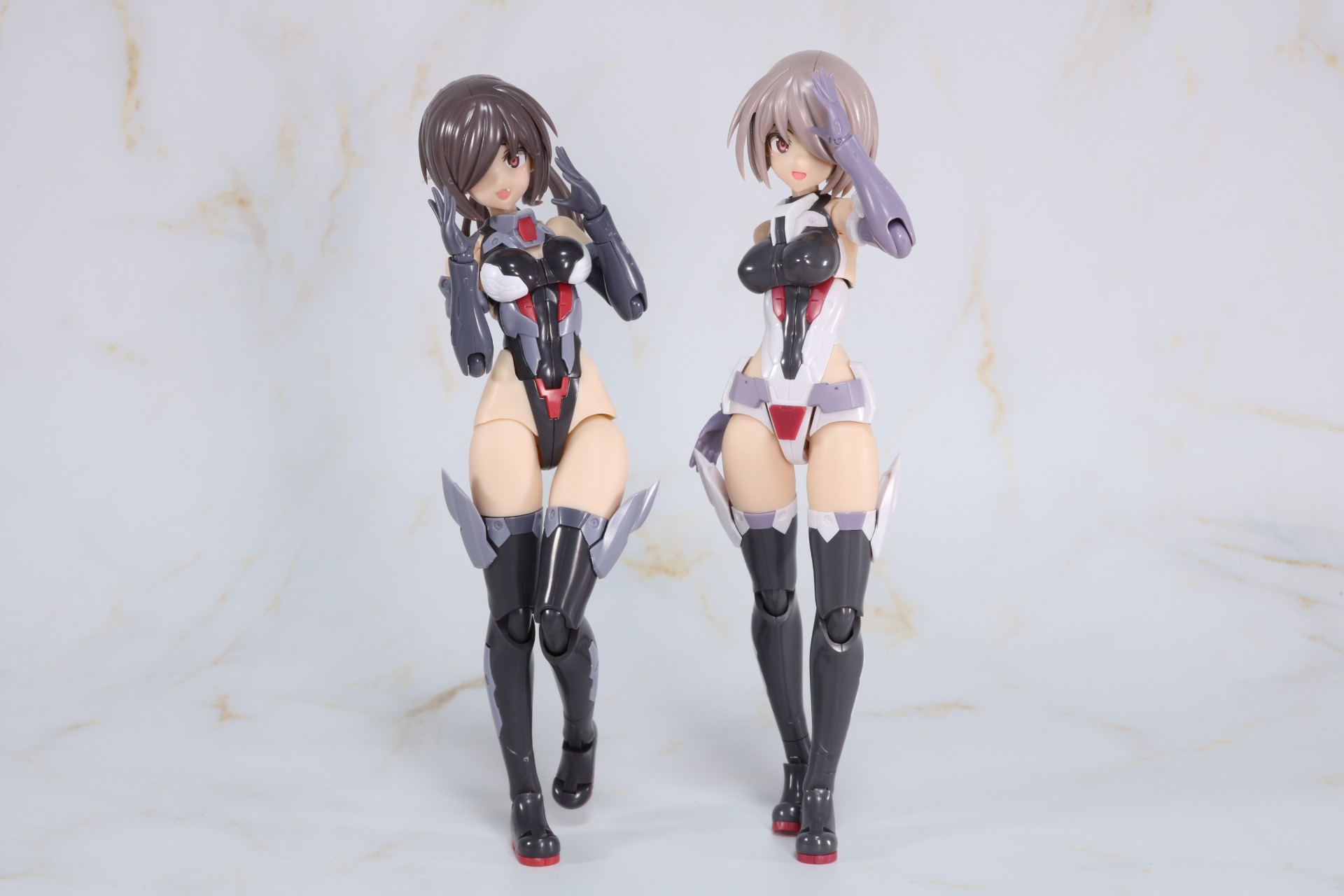 巡航形態では運用思想の違いが見て取れる