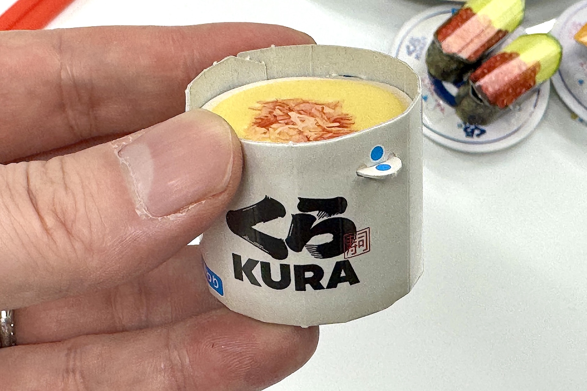 用意されているネタには茶碗蒸し、ポテトといった、子どもに人気の商品も