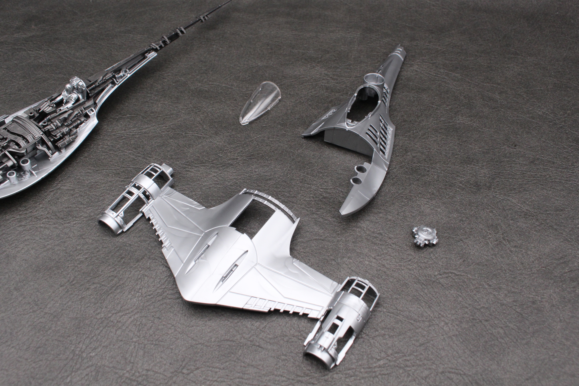 機体上面装甲他のパーツ