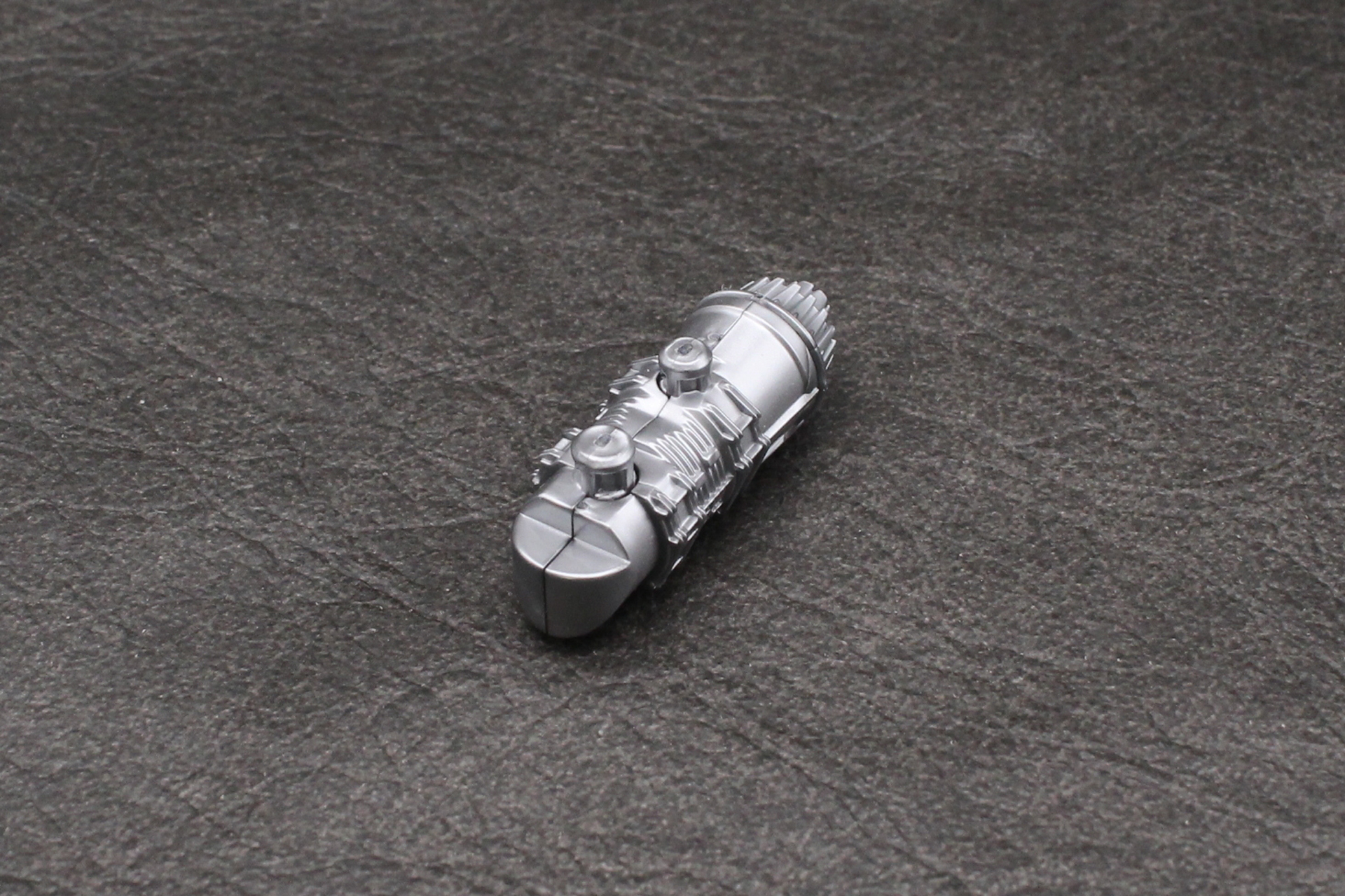 尾部エンジンの組み立て