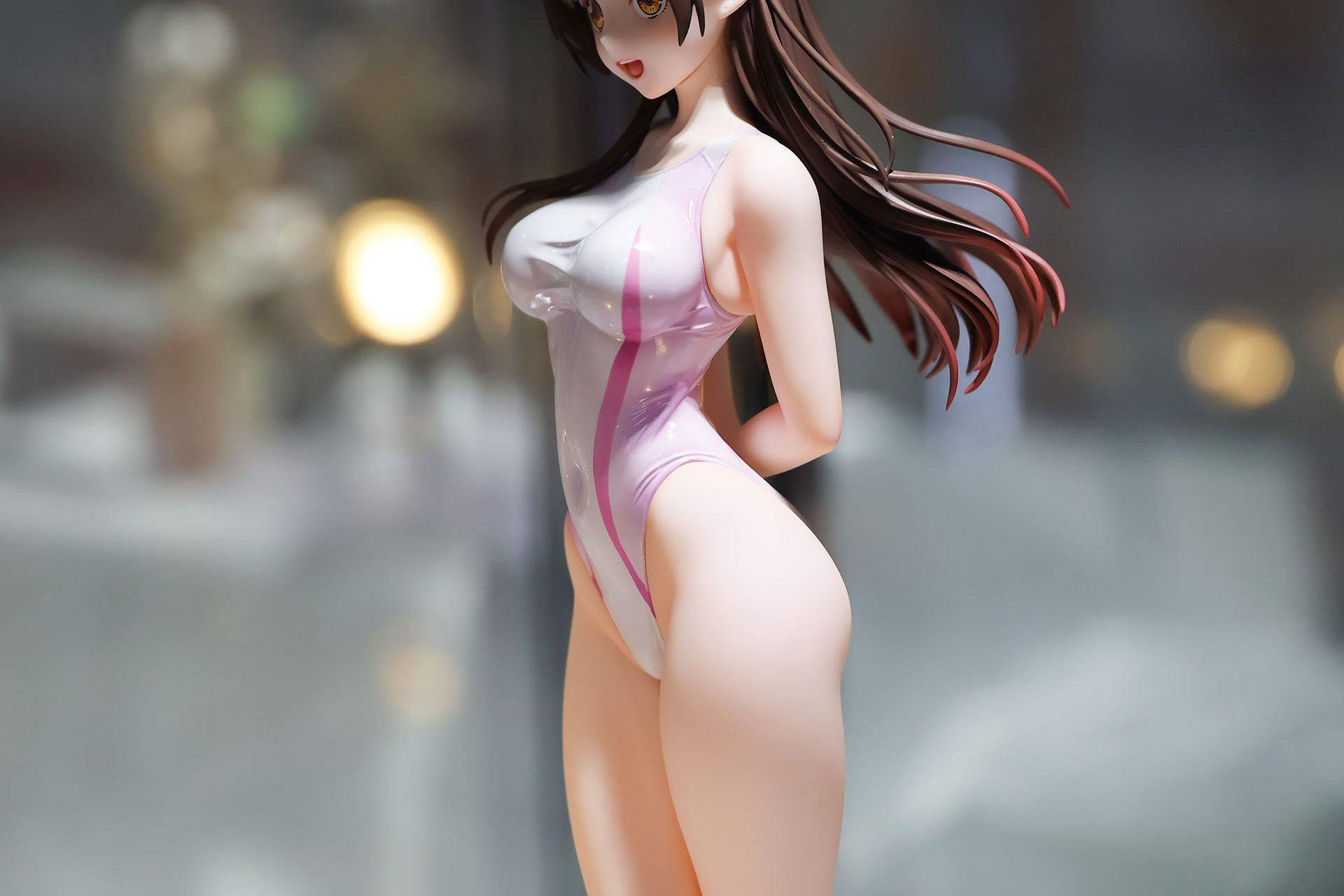 美しいボディラインに見入ってしまった