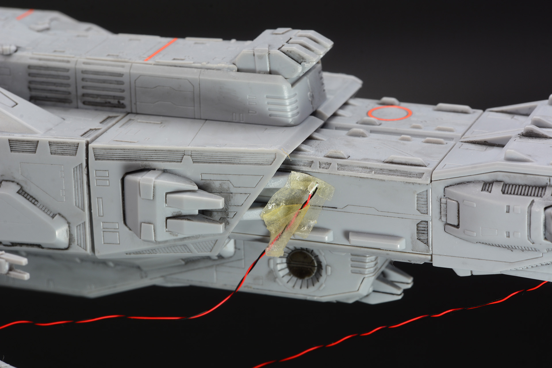 両面テープを使うことで簡単に取り付け位置が変更できる