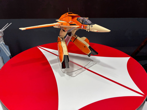 ハセガワの「マクロス」プラモデル新作「VT-1 ガウォーク