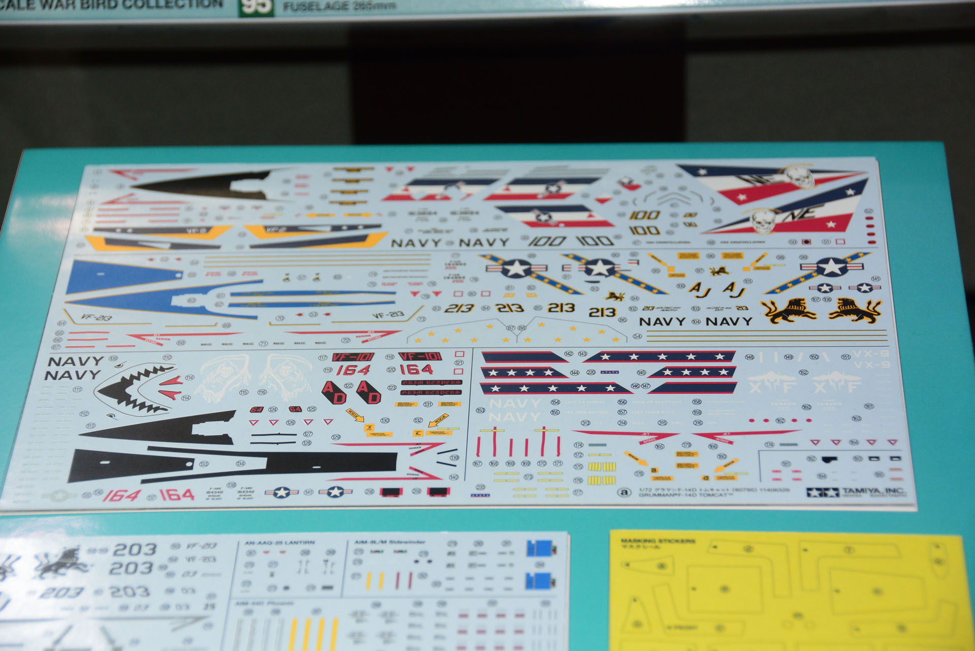 デカールもたっぷり同梱