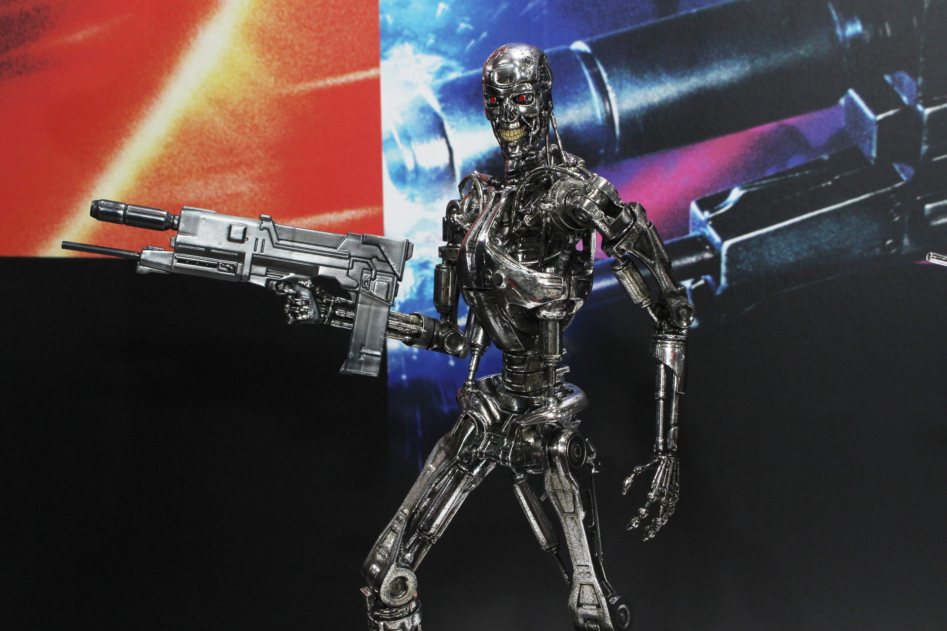 本体だけでなく、目や口などに塗装を施すと見た目の重量感がかなり増す