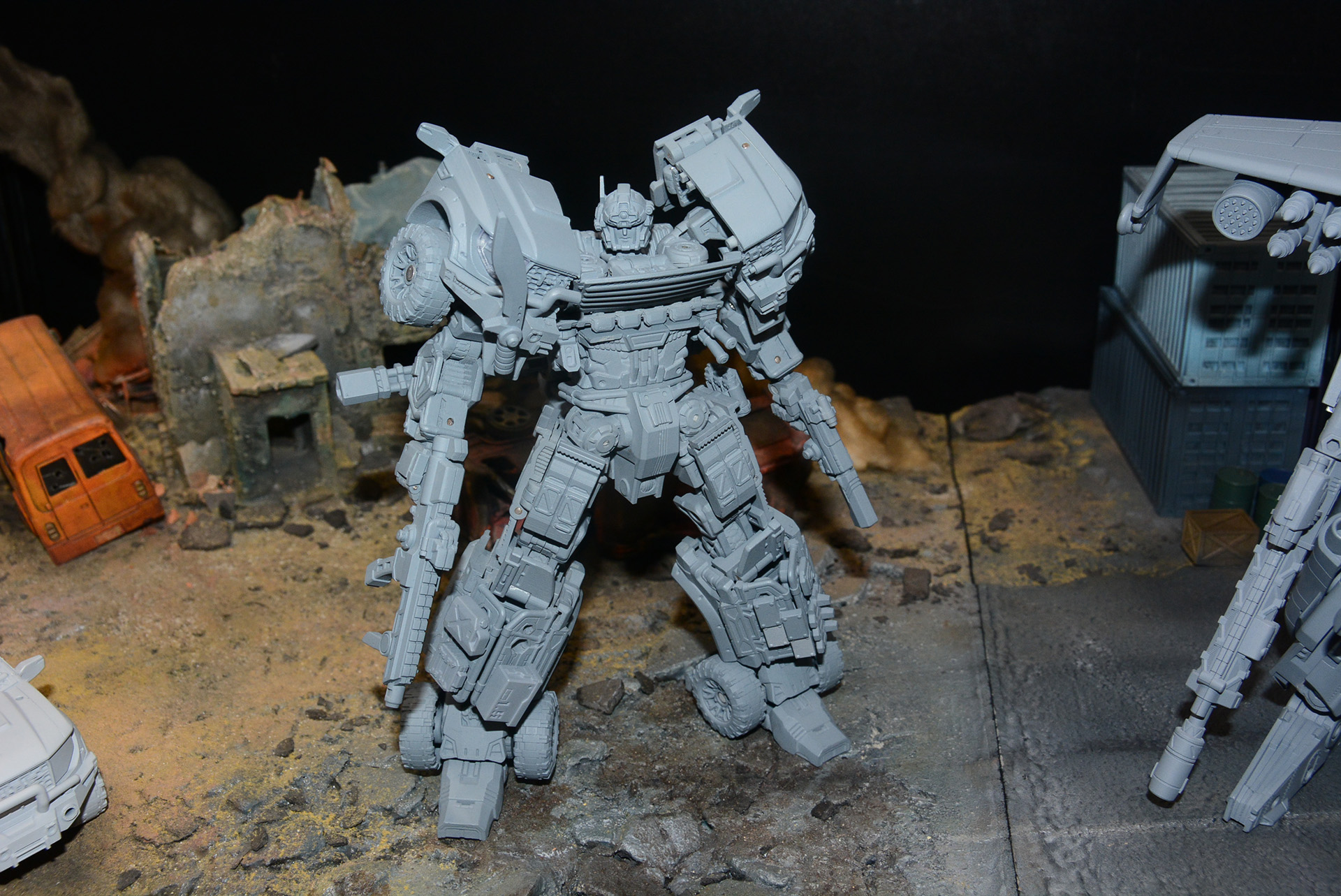 アイアンハイドは陸戦の戦闘ロボらしいデザイン