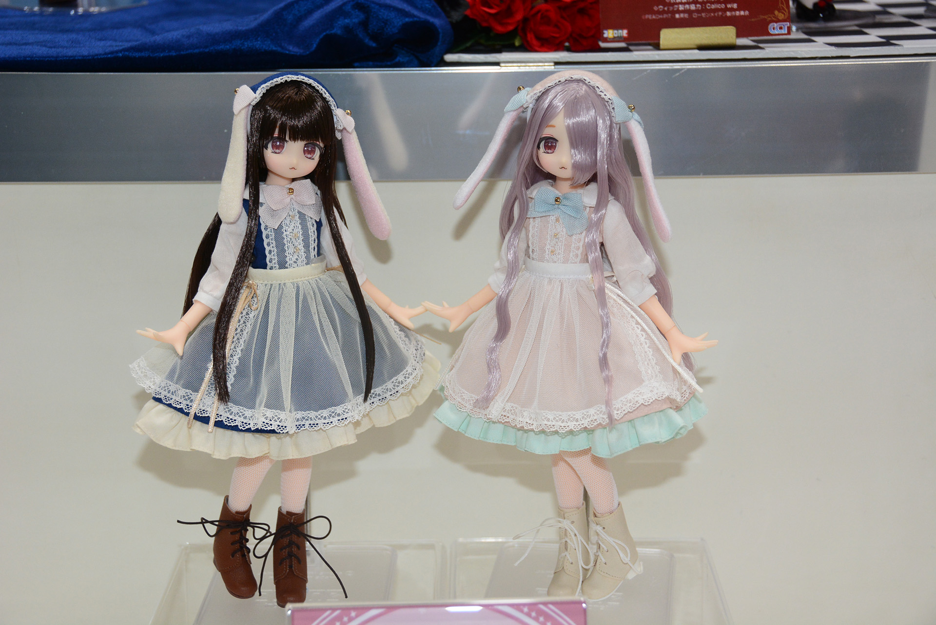 アゾンの昨今の商品展開は1/6スケールが中心。ドールらしいゴスロリ衣装が充実