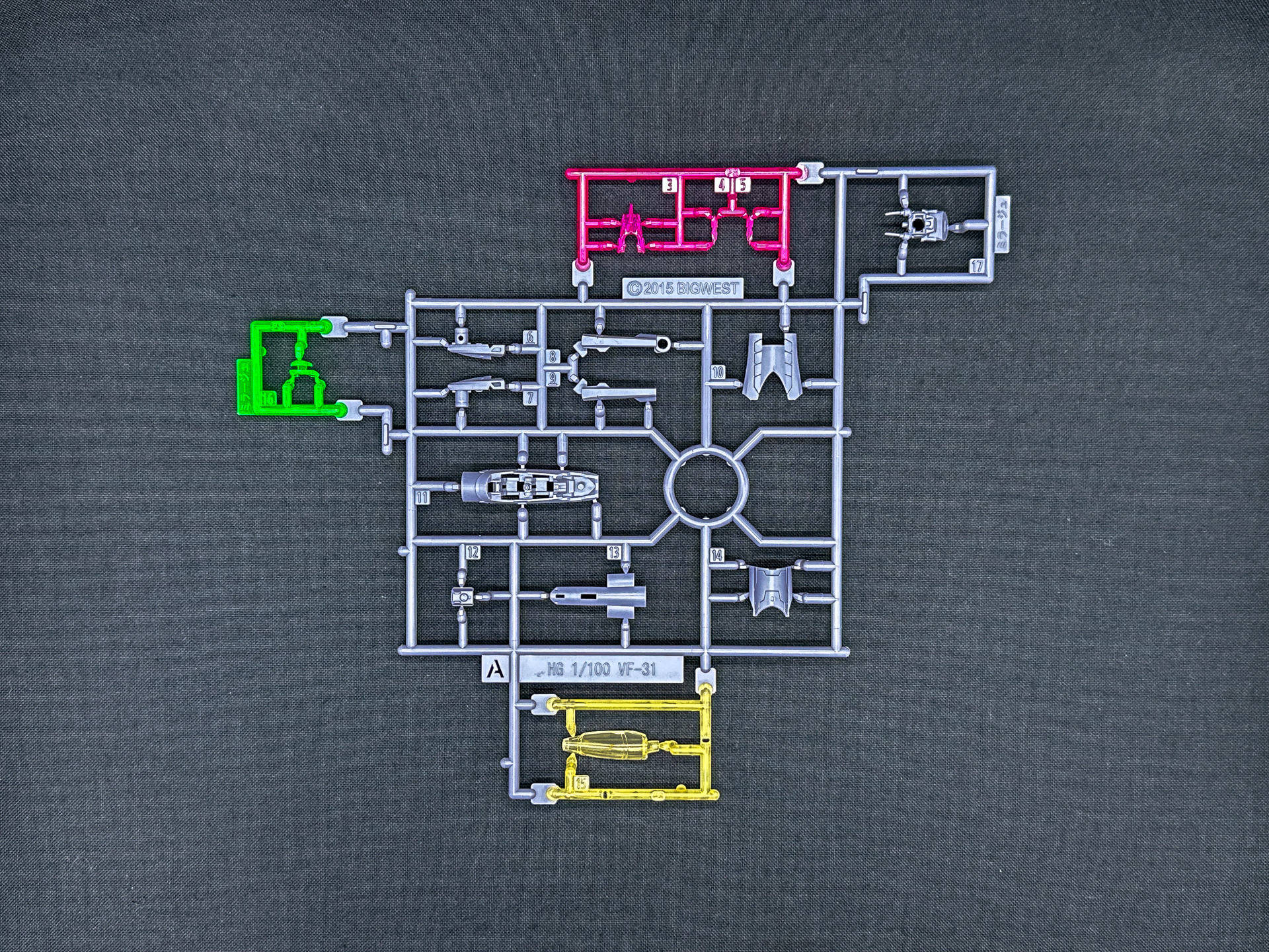 Aランナーは多色成形ランナーでクリアグリーンのセンサーパーツが新規造形となります。