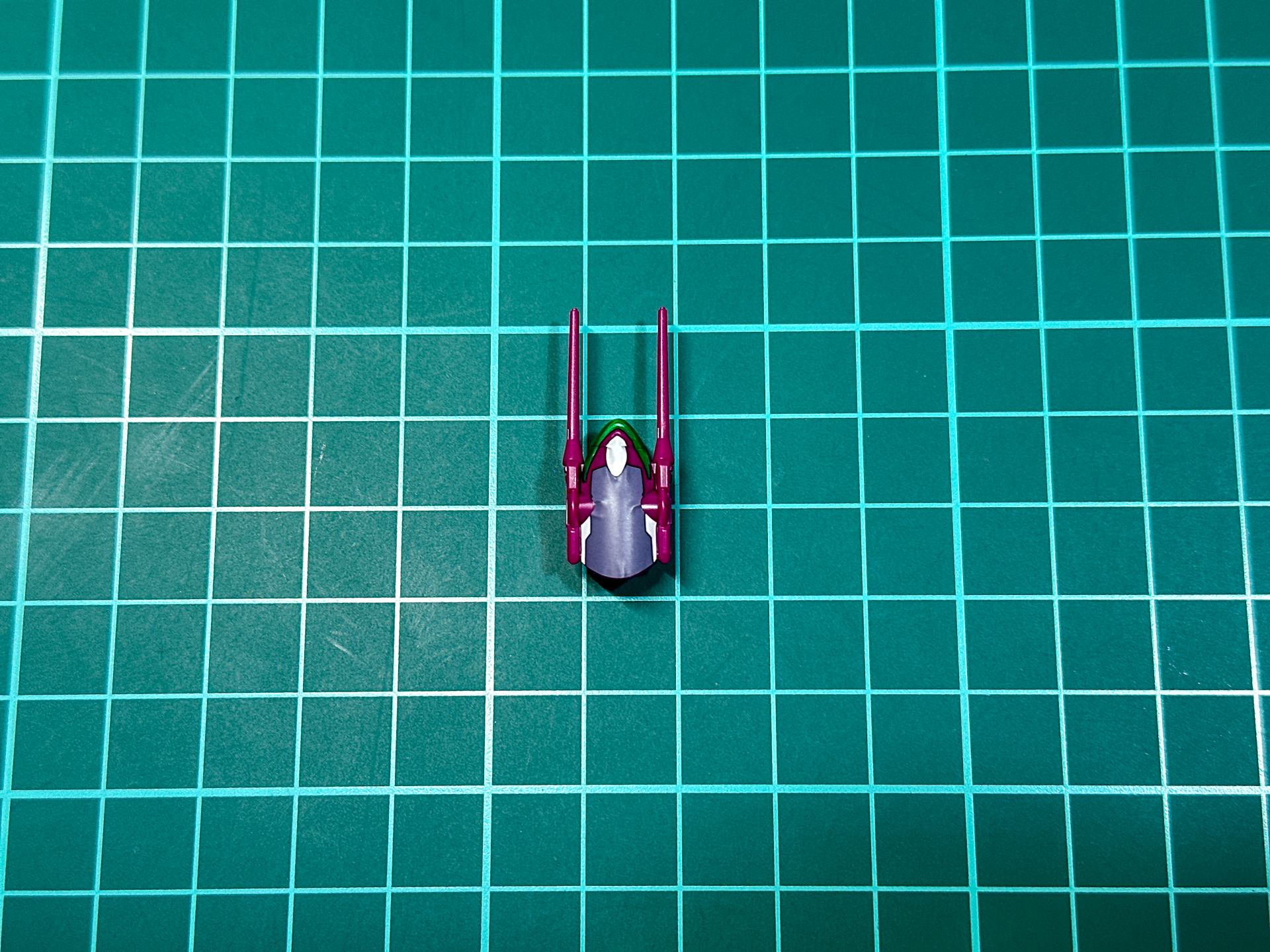 ガウォーク、ファイター時に使用する頭部パーツも同様に形状変更されます。