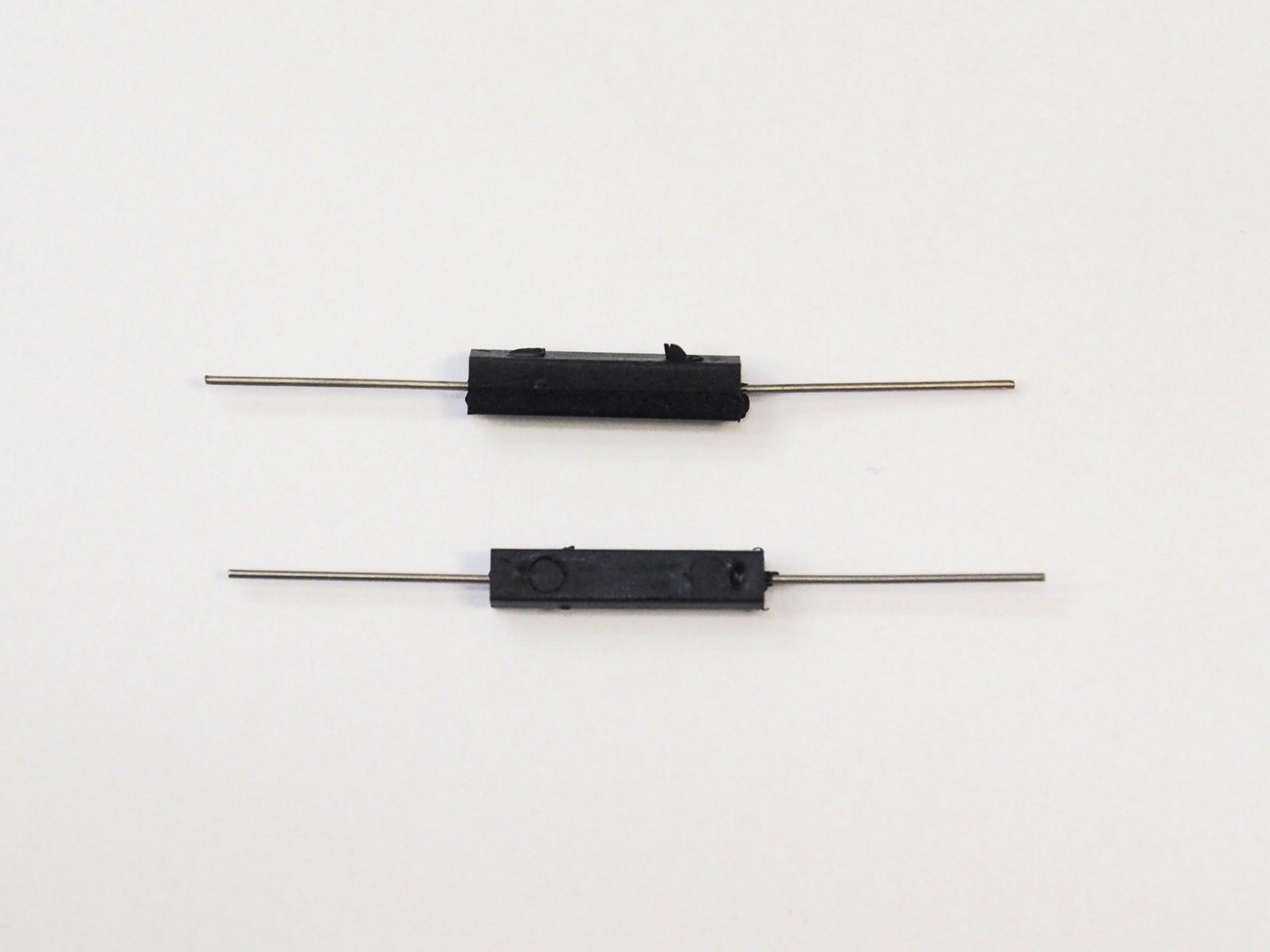 磁力でONになるリードスイッチ