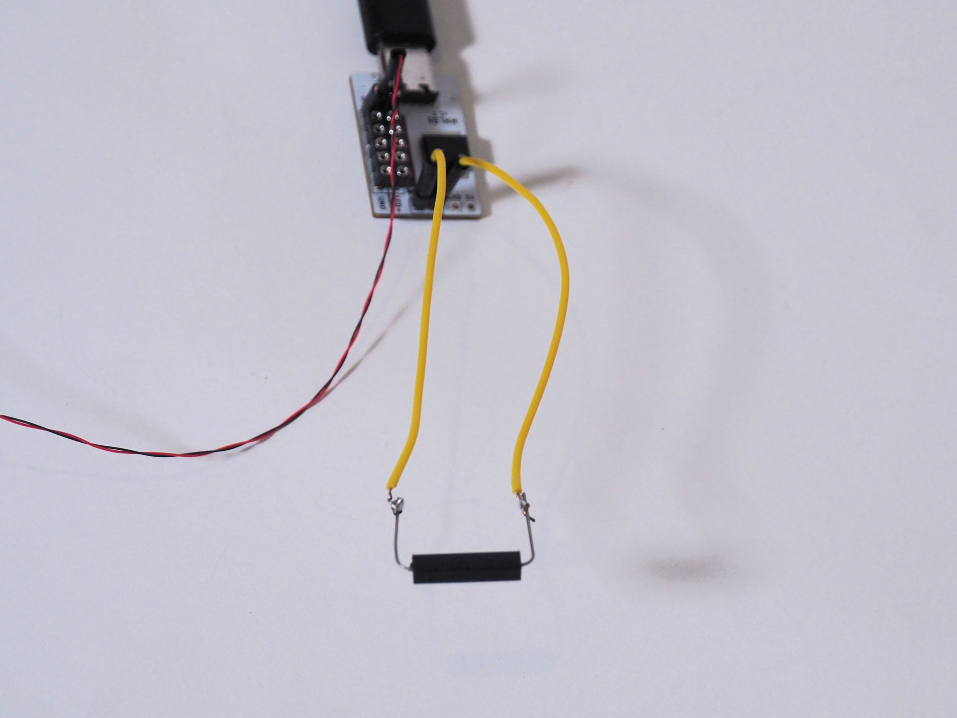 スイッチのソケットにリードスイッチを接続してみた