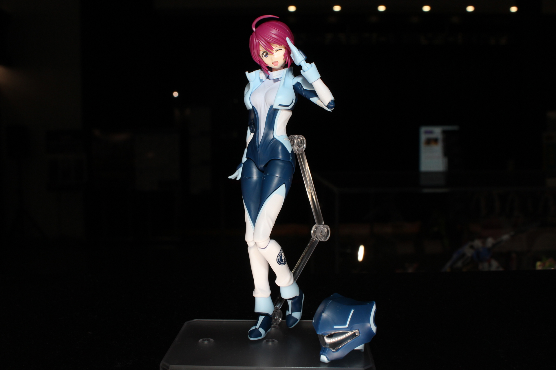 「Figure-rise Standard ガンダムベース限定 ルナマリア･ホーク [ガンダムベースカラー]」。10月11日発売。価格は4,400円。ガンダムベース販売商品