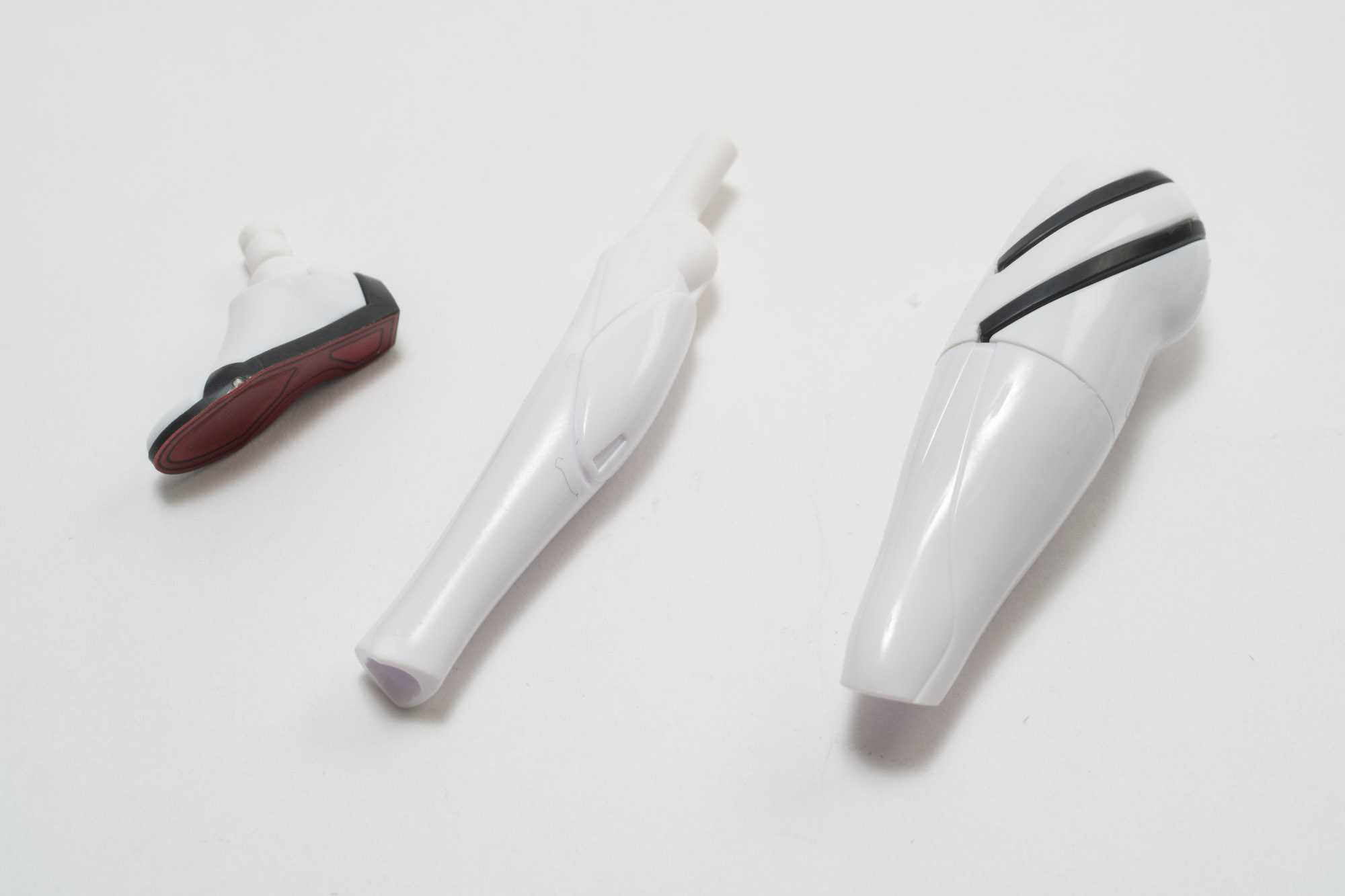 太もも、脹脛、足。こちらも後にスミ入れをしてコントラストをつけた。