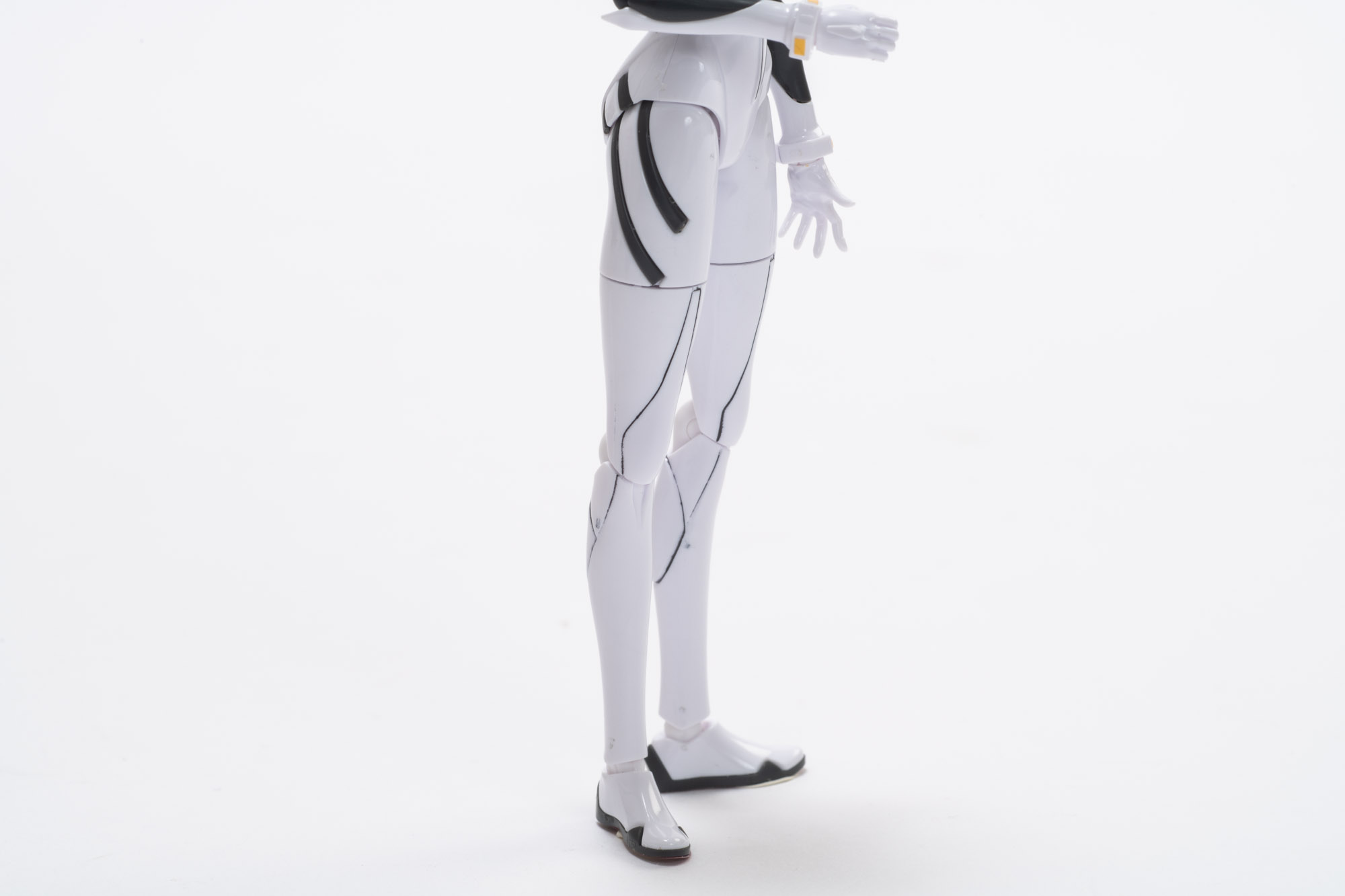 細くしなやかな脚の再現度も高い。