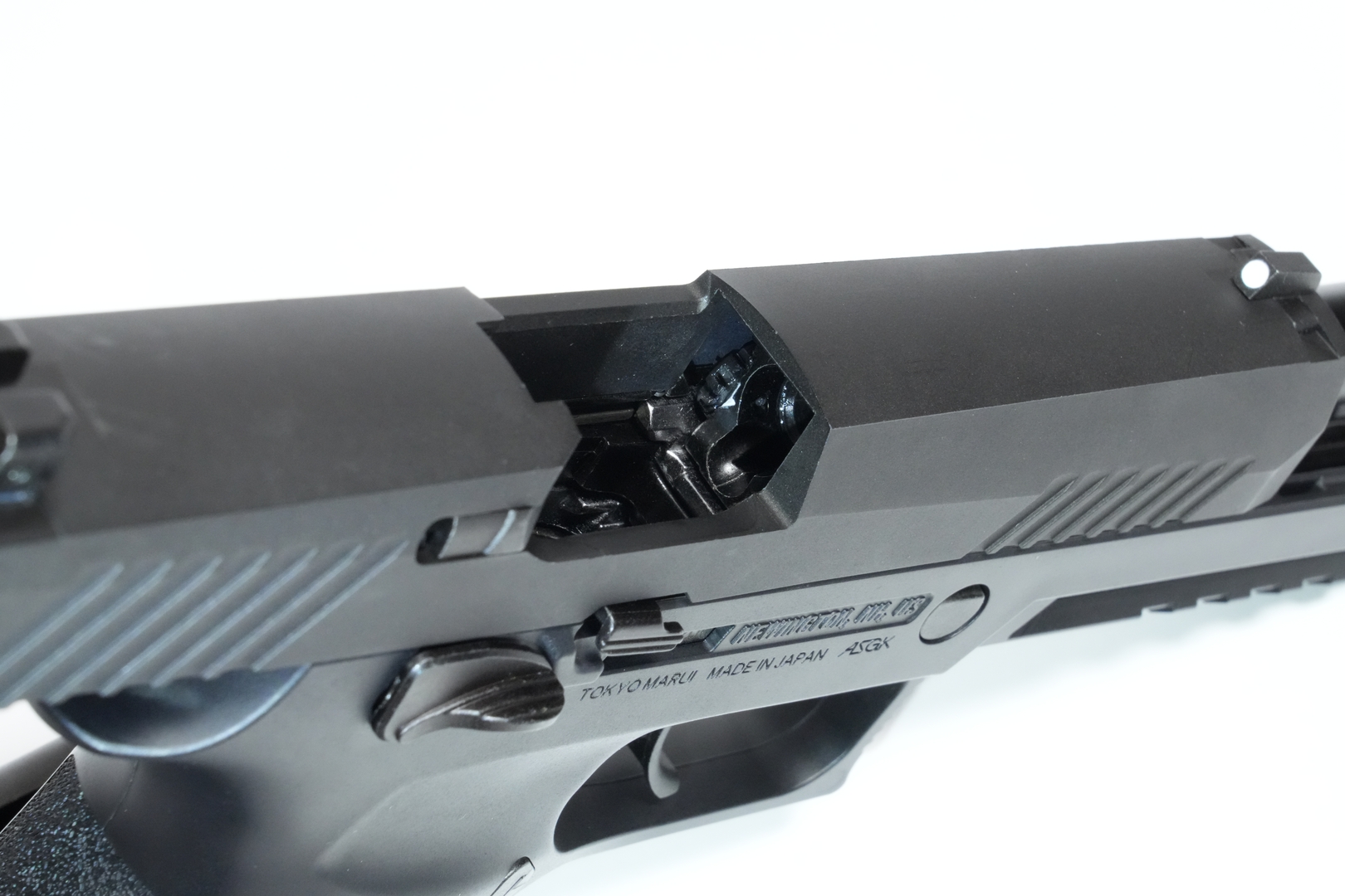 ホップアップダイヤルは「G17 Gen5 MOS」より軽い力で回しやすかった