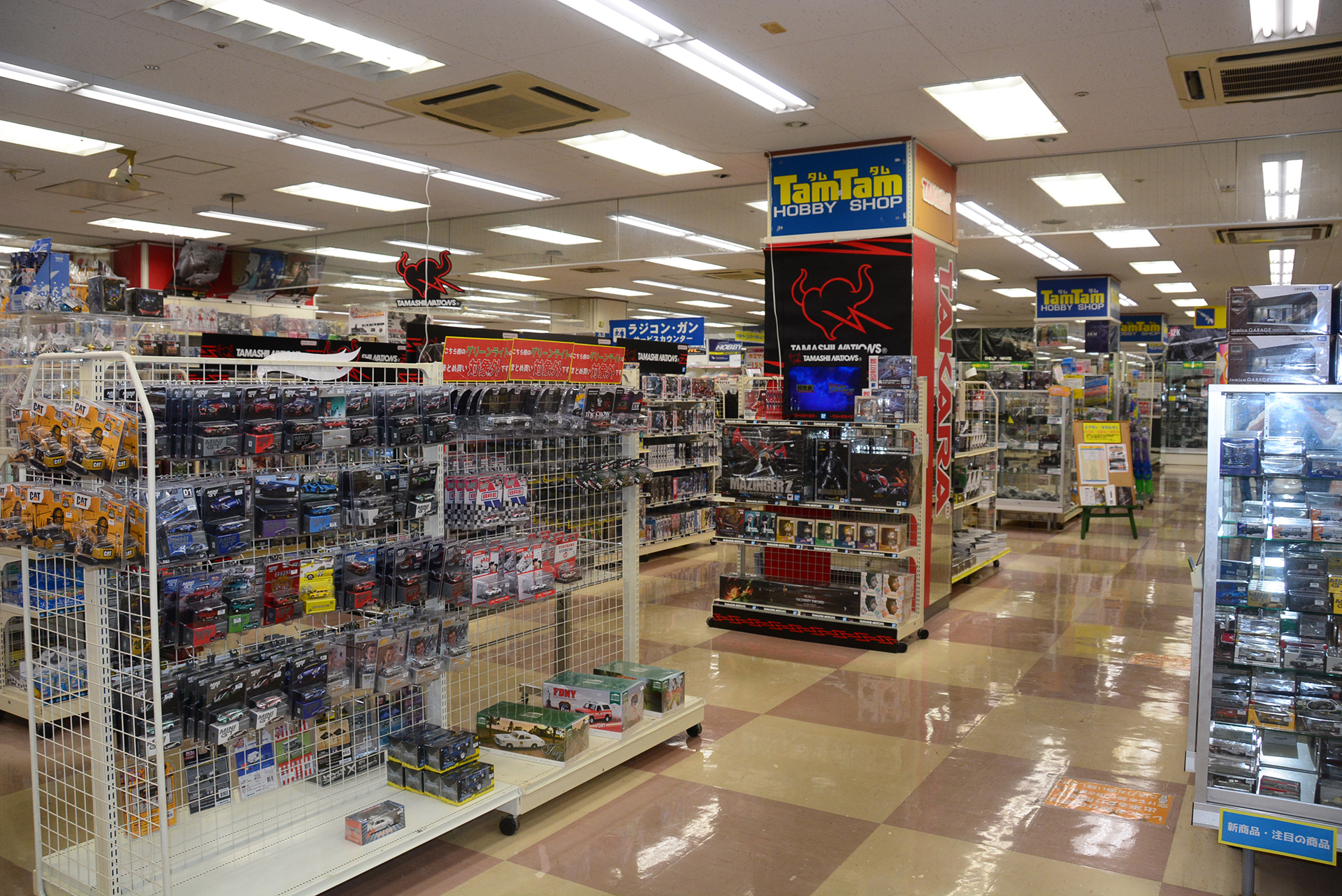 タムタム大宮店は店舗面積はおよそ360坪。埼玉県最大のホビーショップで、品揃えは非常に充実している