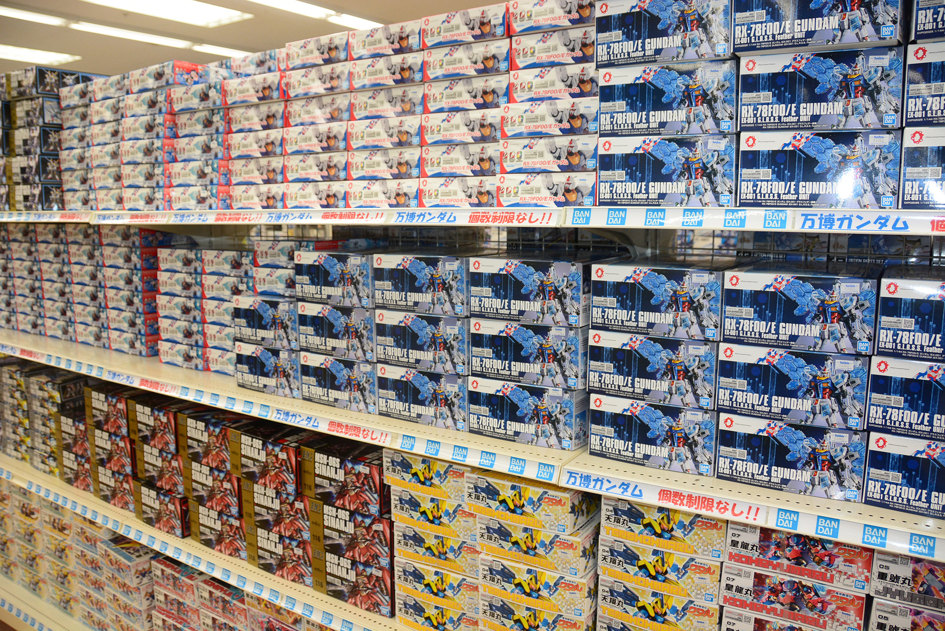 一番人気のガンプラだが、現在は置いてある種類が少ない。ユーザーの人気が非常に高く、新製品入荷時は開店前に行列ができるという。一方で供給が多い商品もあり、ユーザーの需要とのバランスがとれていない感じだ