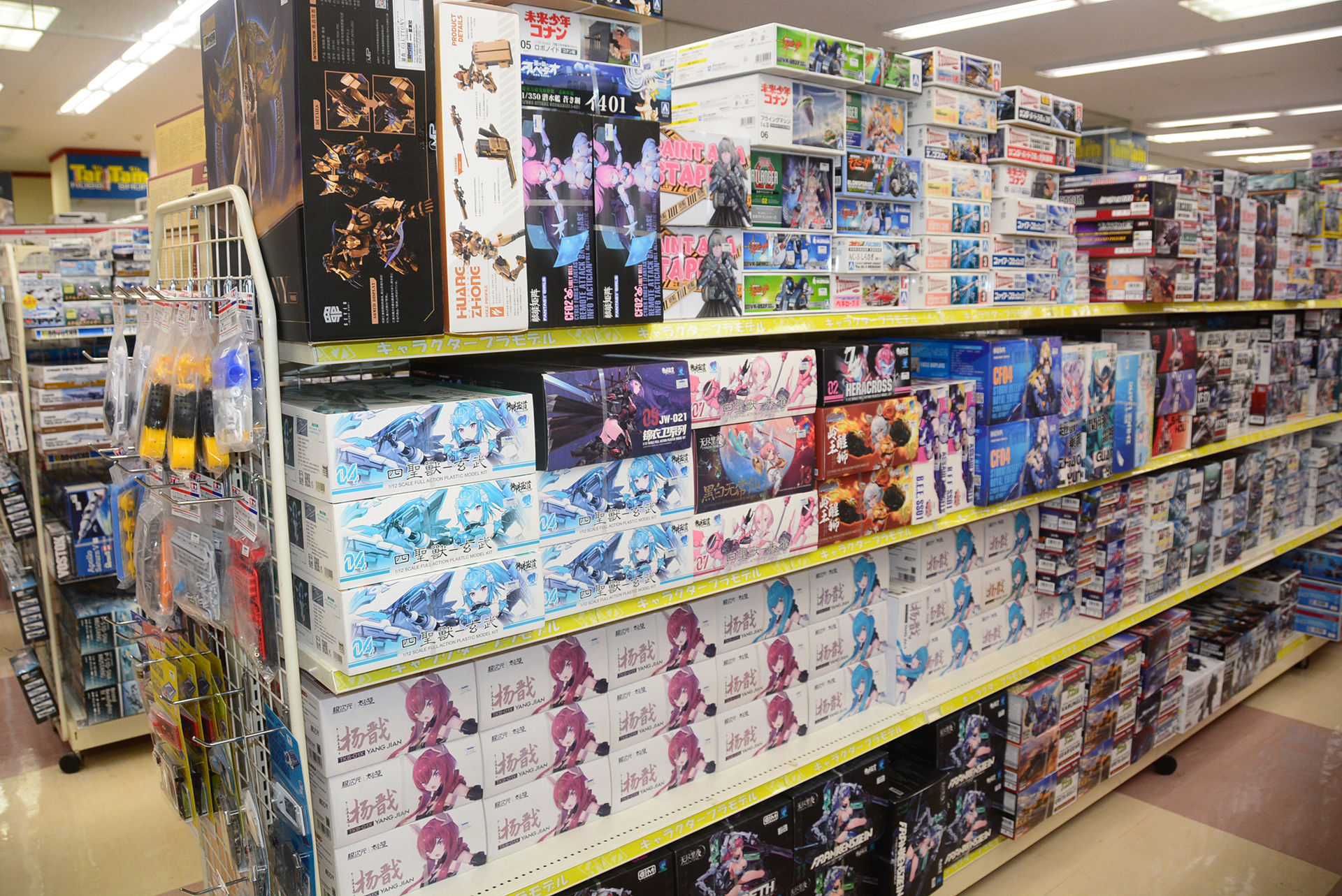 キャラクタープラモデルは各社が積極的に販売している