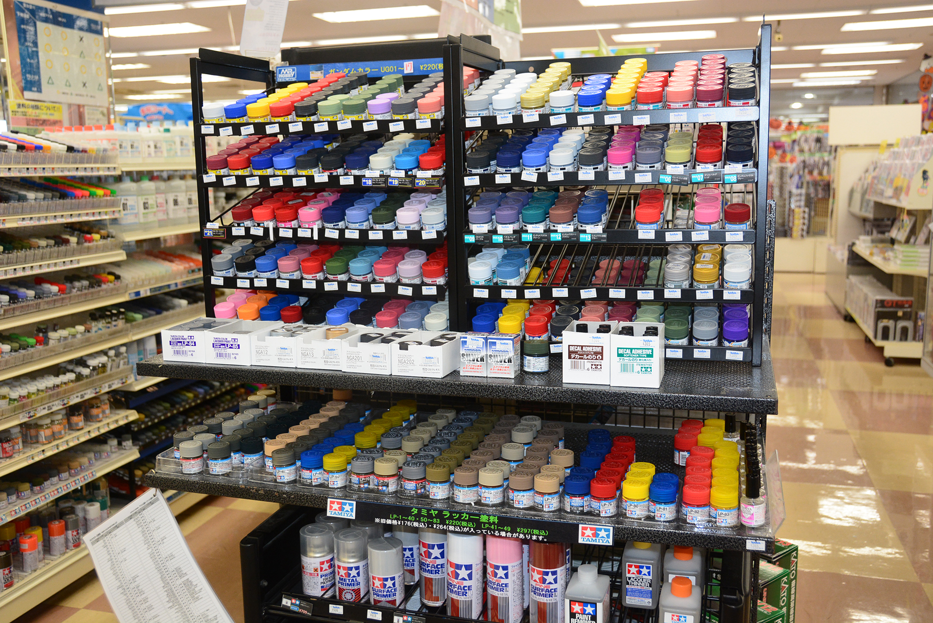 塗料、工具類は新規メーカーの参入などで大きく充実