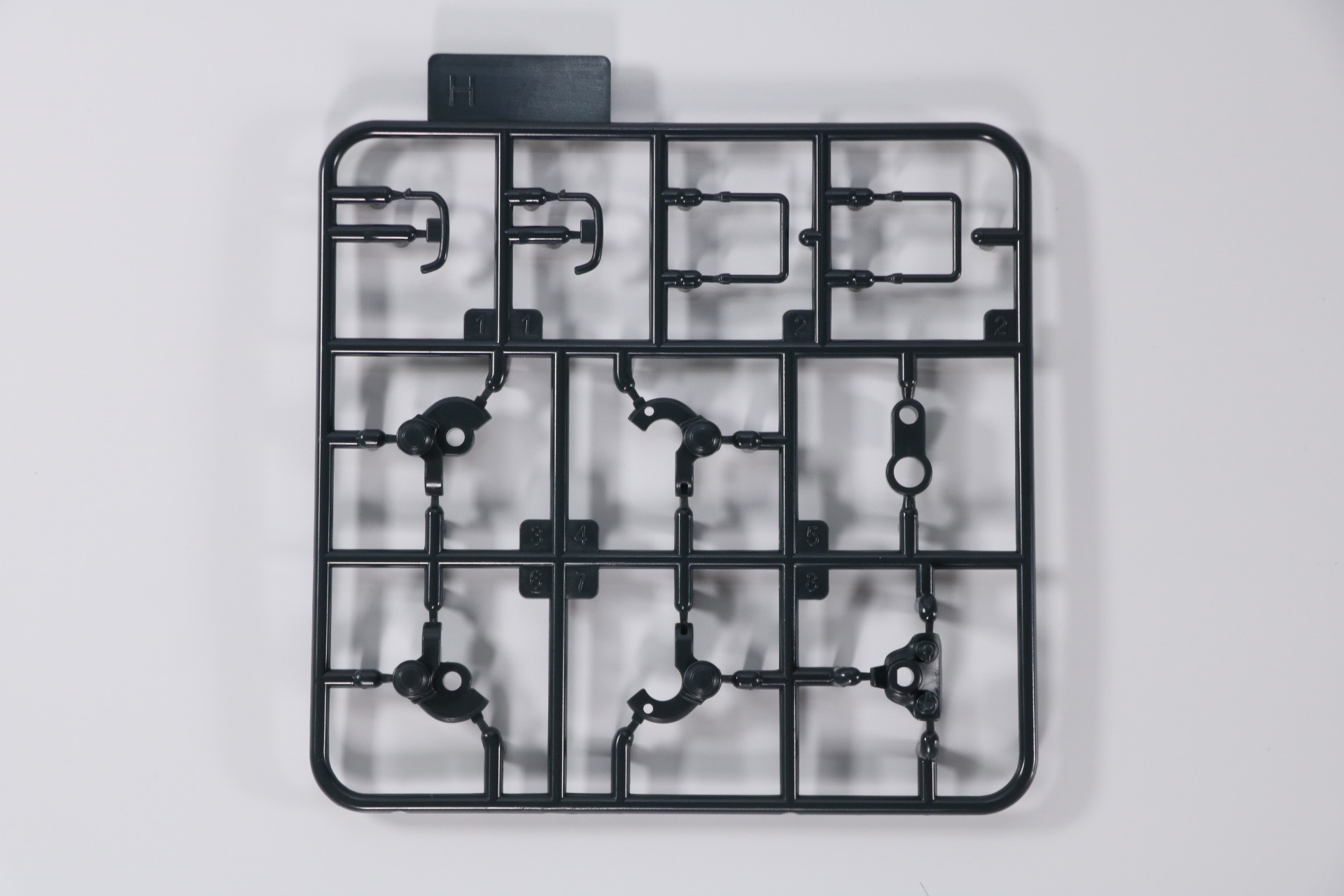 Hパーツ、Iパーツ×2