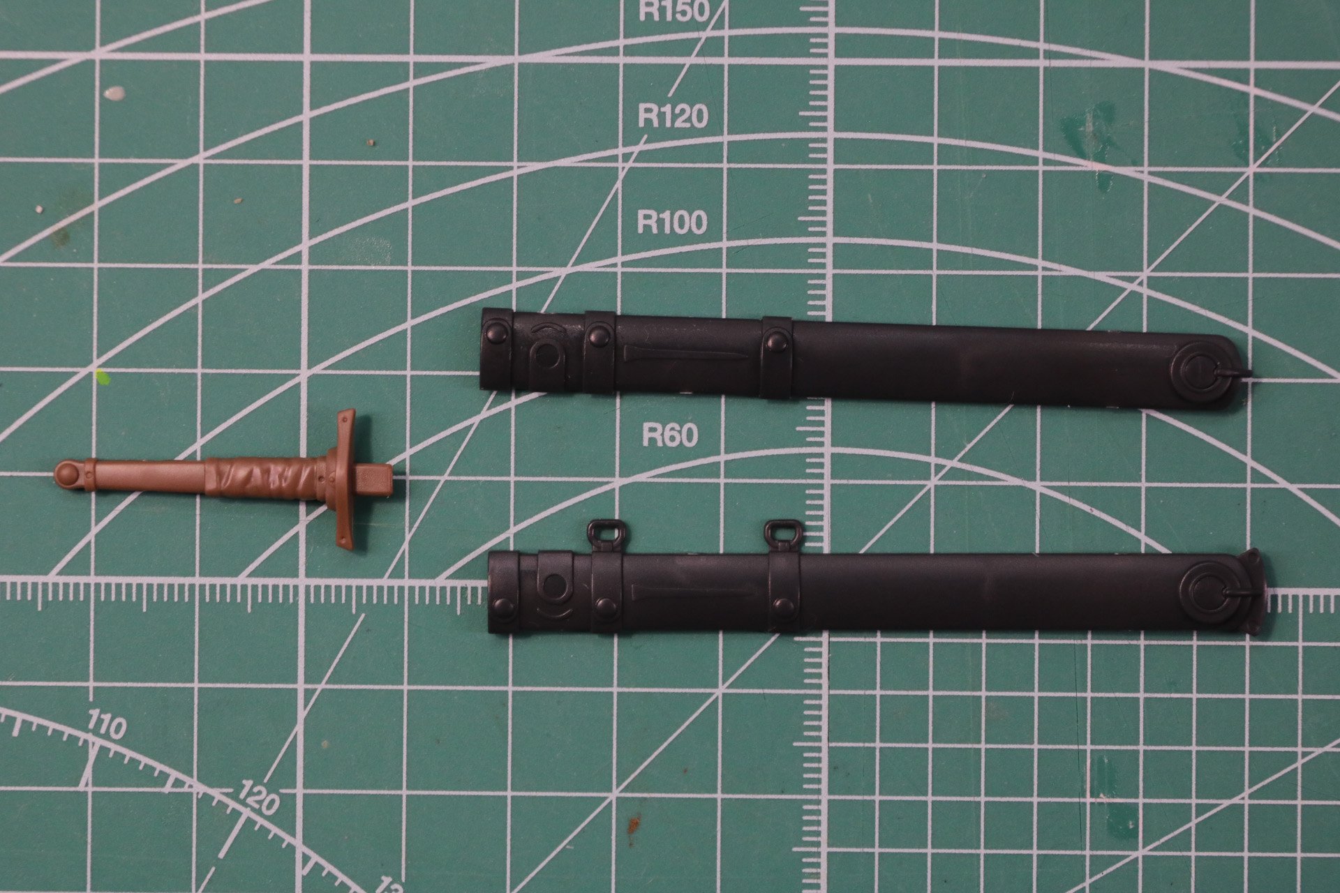 納刀状態の聖剣エル・ミュート