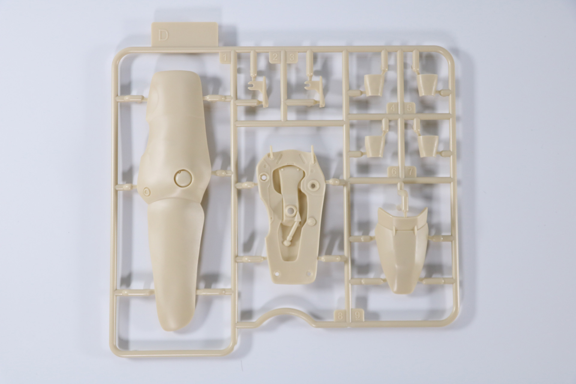 Cパーツ、Dパーツ（黄色）