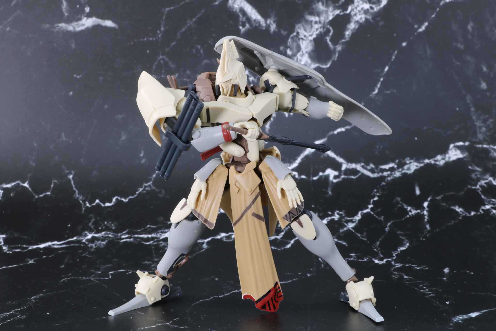 剣を腰に回すことも可能