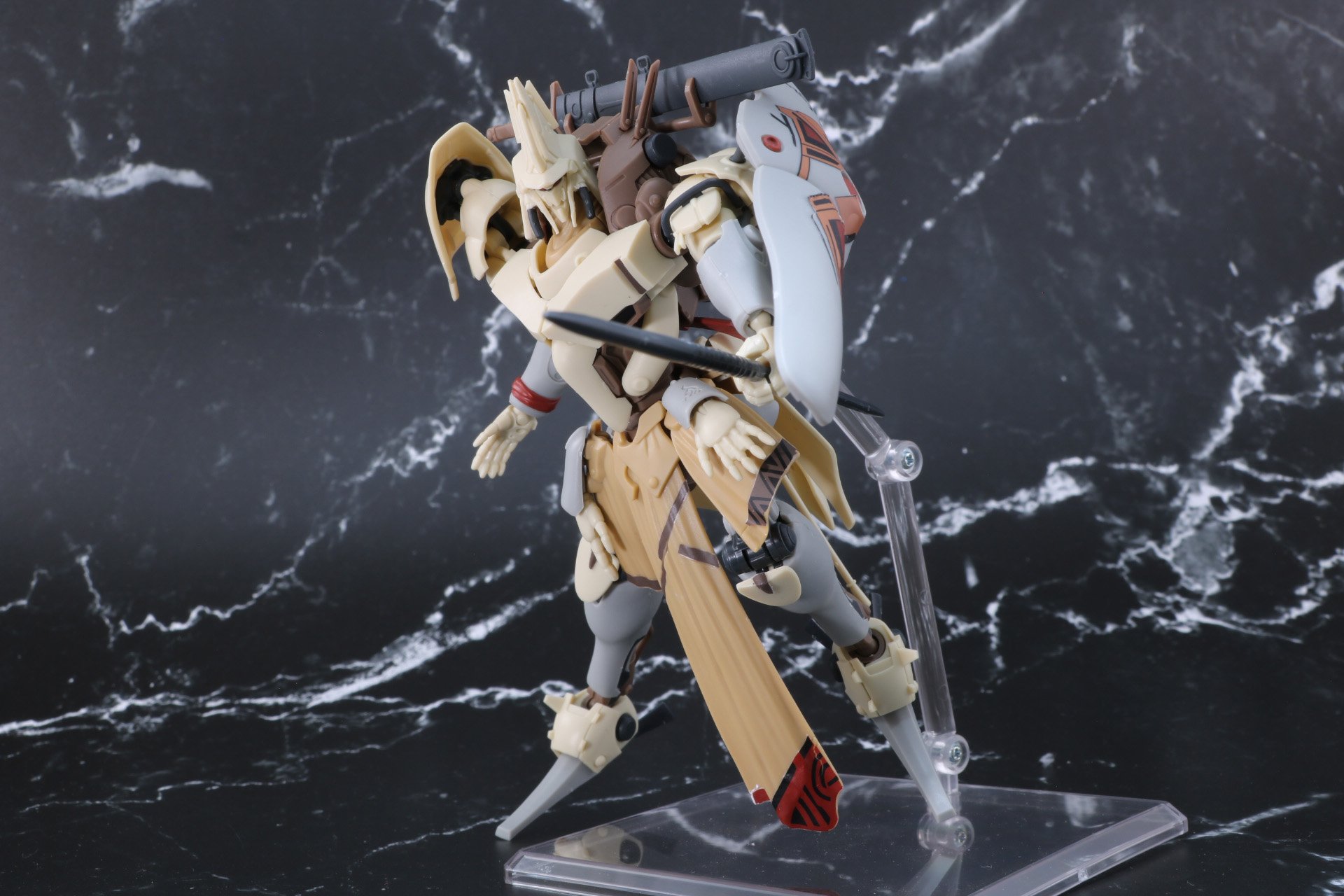 鋭い突きを繰り出す