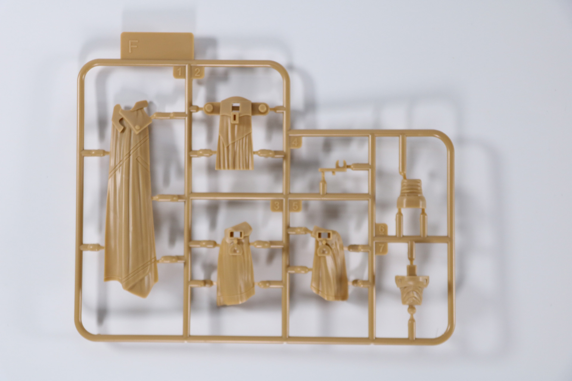 Fパーツ、Gパーツ