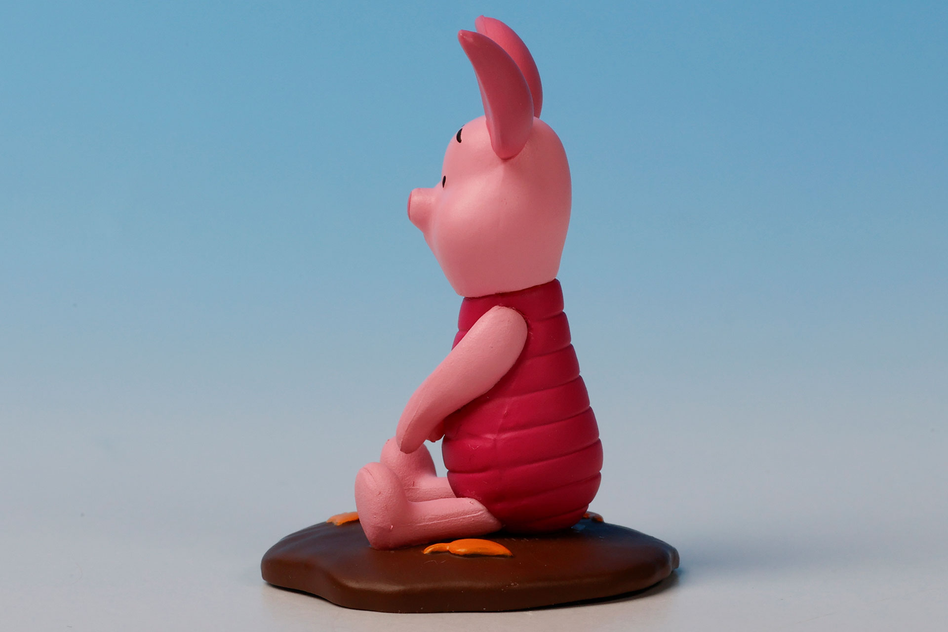 座りポーズをじっくり見られるのも嬉しい