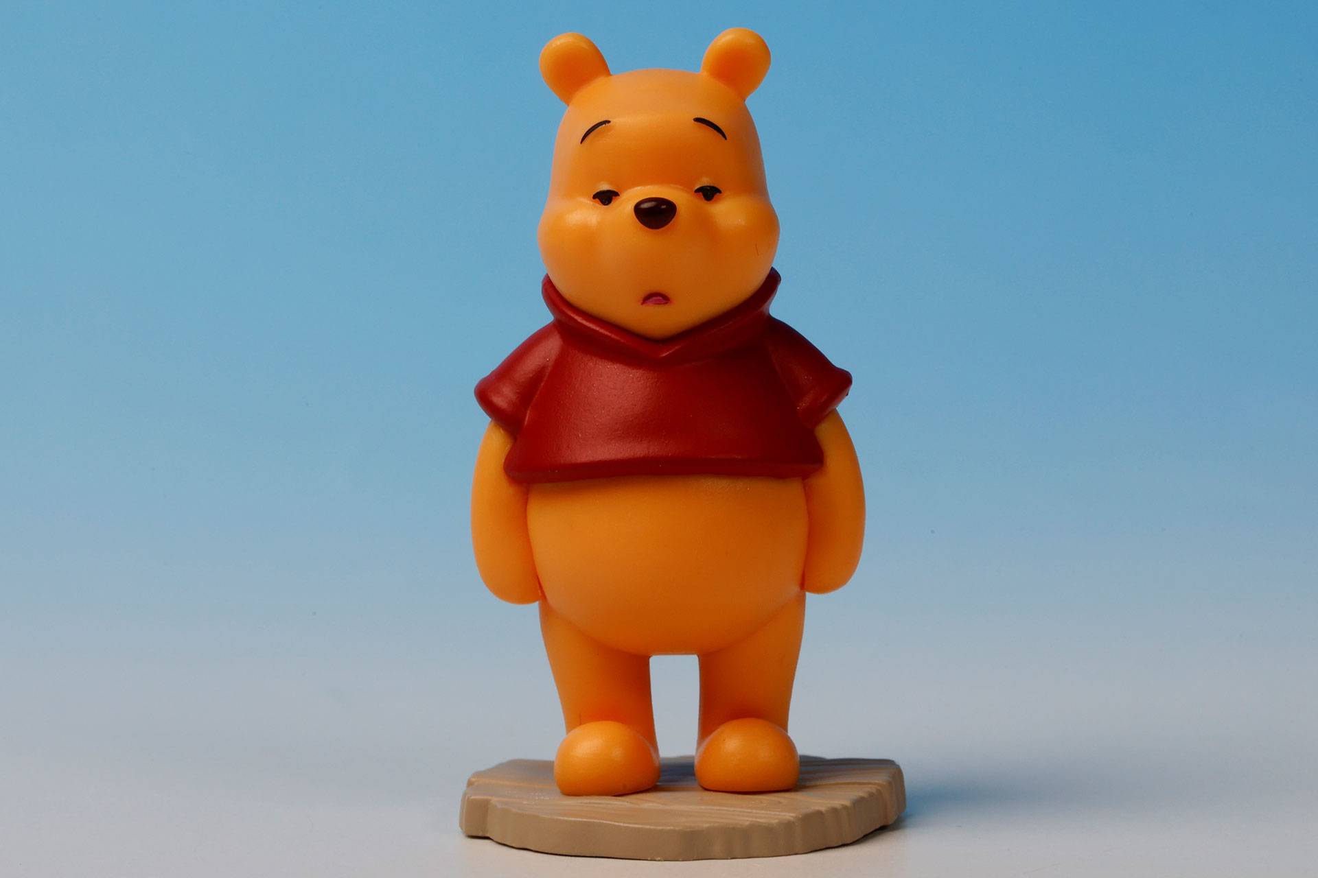 まさにぼんやり立ち尽くしているようだ