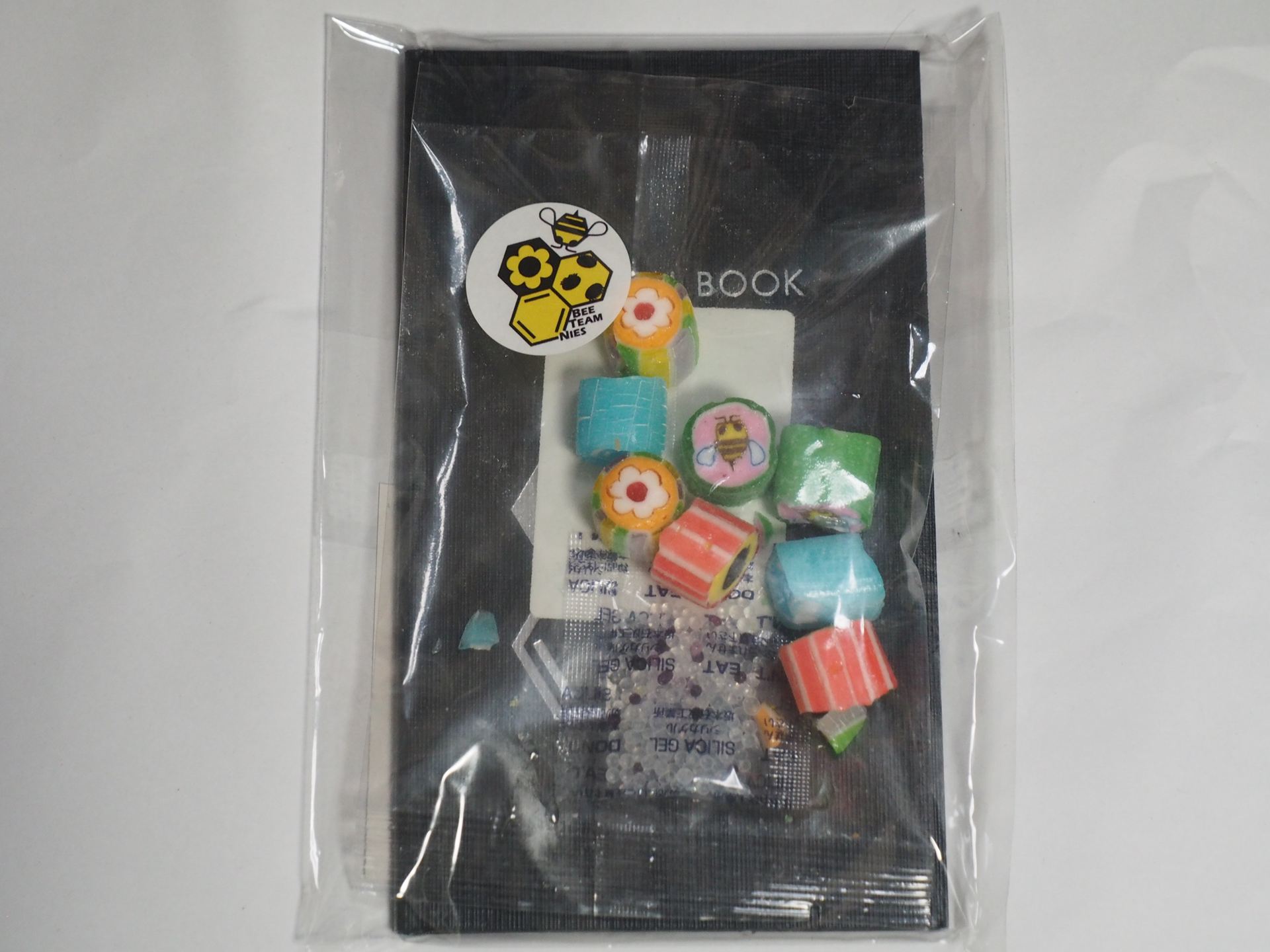 大会参加賞として配布されたオリジナル金太郎飴。金太郎飴はアンケートに答えた先着500名にも配られた