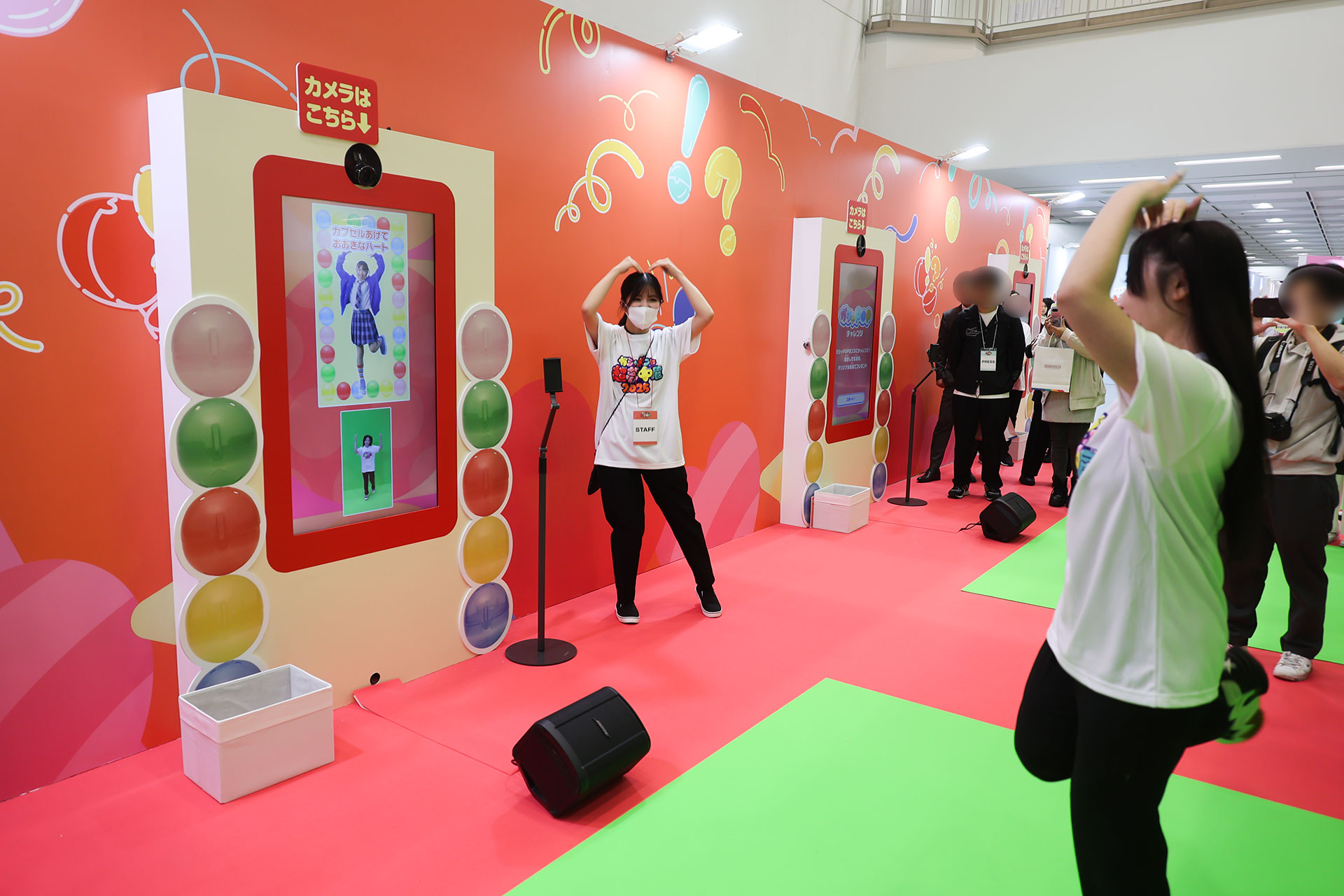 「ガシャポン公式ソング ガシャPOP」を踊った動画が作れるコーナーも用意されていた