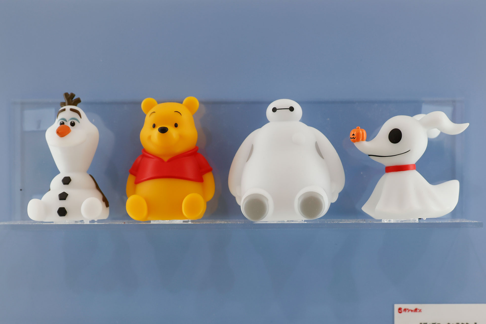 11月発売予定の「“ディズニーキャラクター” ライトマスコット」。価格は500円