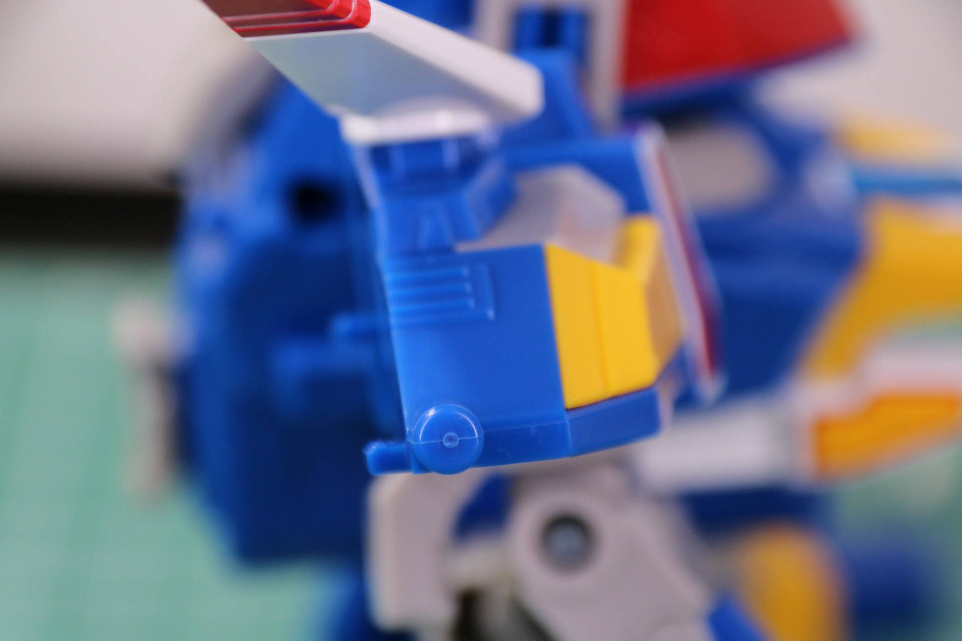 先端も同じマークのシール